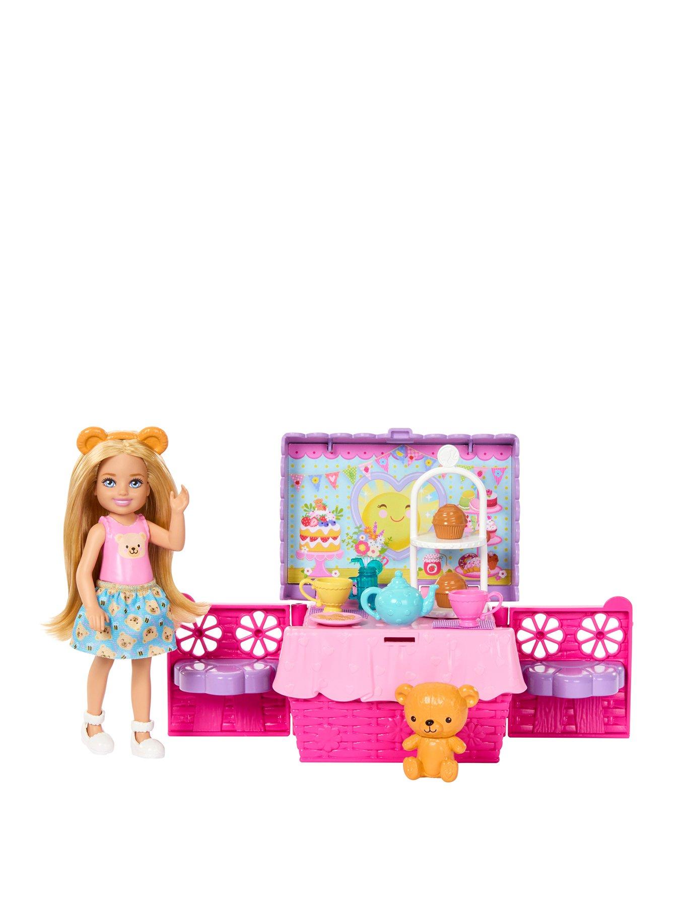 Barbie Barbie Family  &  Friends Club Chelsea Pop-Up Tea Party Playset with Small Doll  &  10+ Accessories