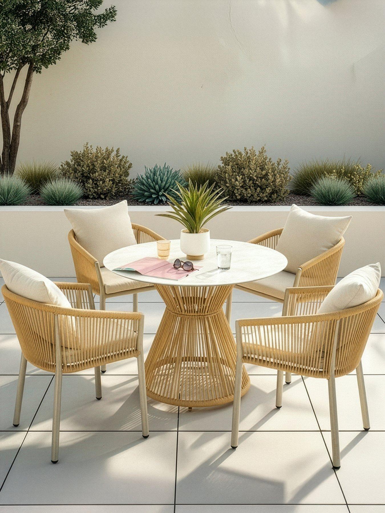The Very Collection Columbia 4 Seater Dining Set