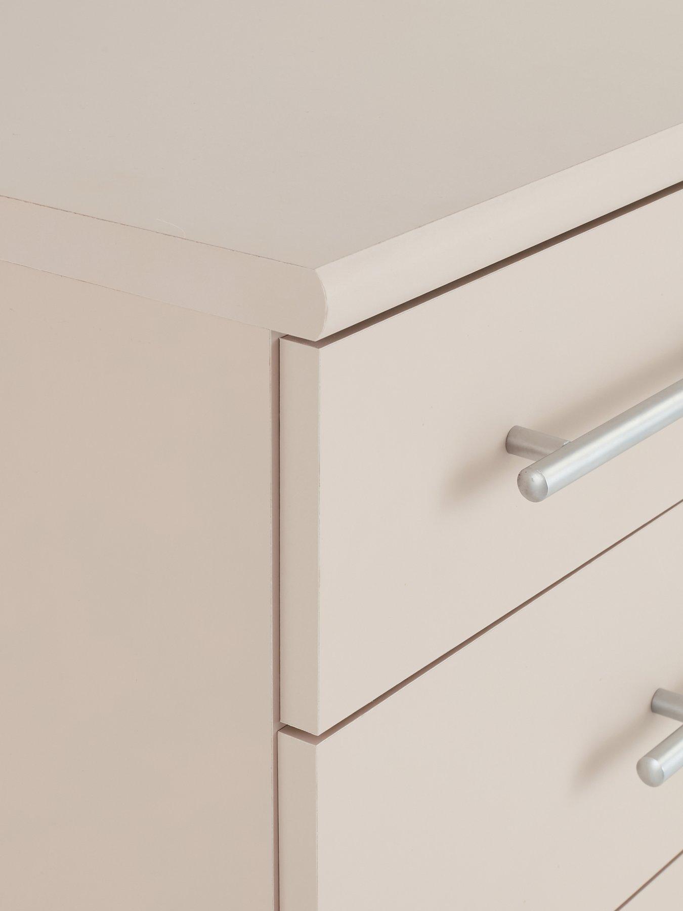 Image 7 of 7 of The Very Collection Prague Graduated 4 +&nbsp;2&nbsp;Drawer&nbsp;Chest - Oatmeal - FSC&reg; Certified