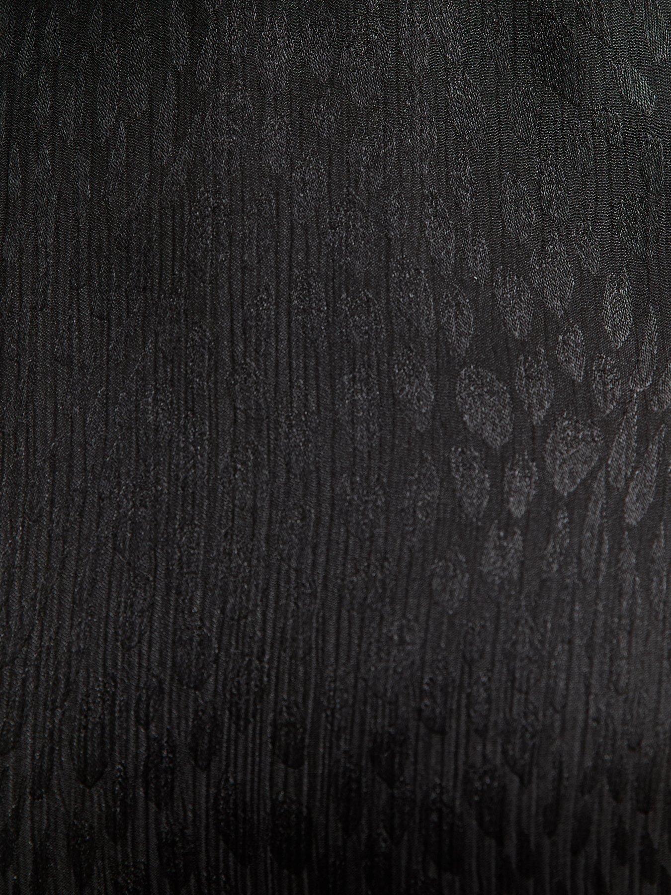 Image 5 of 5 of New Look Jacquard Feather Pattern Mini Dress - Black