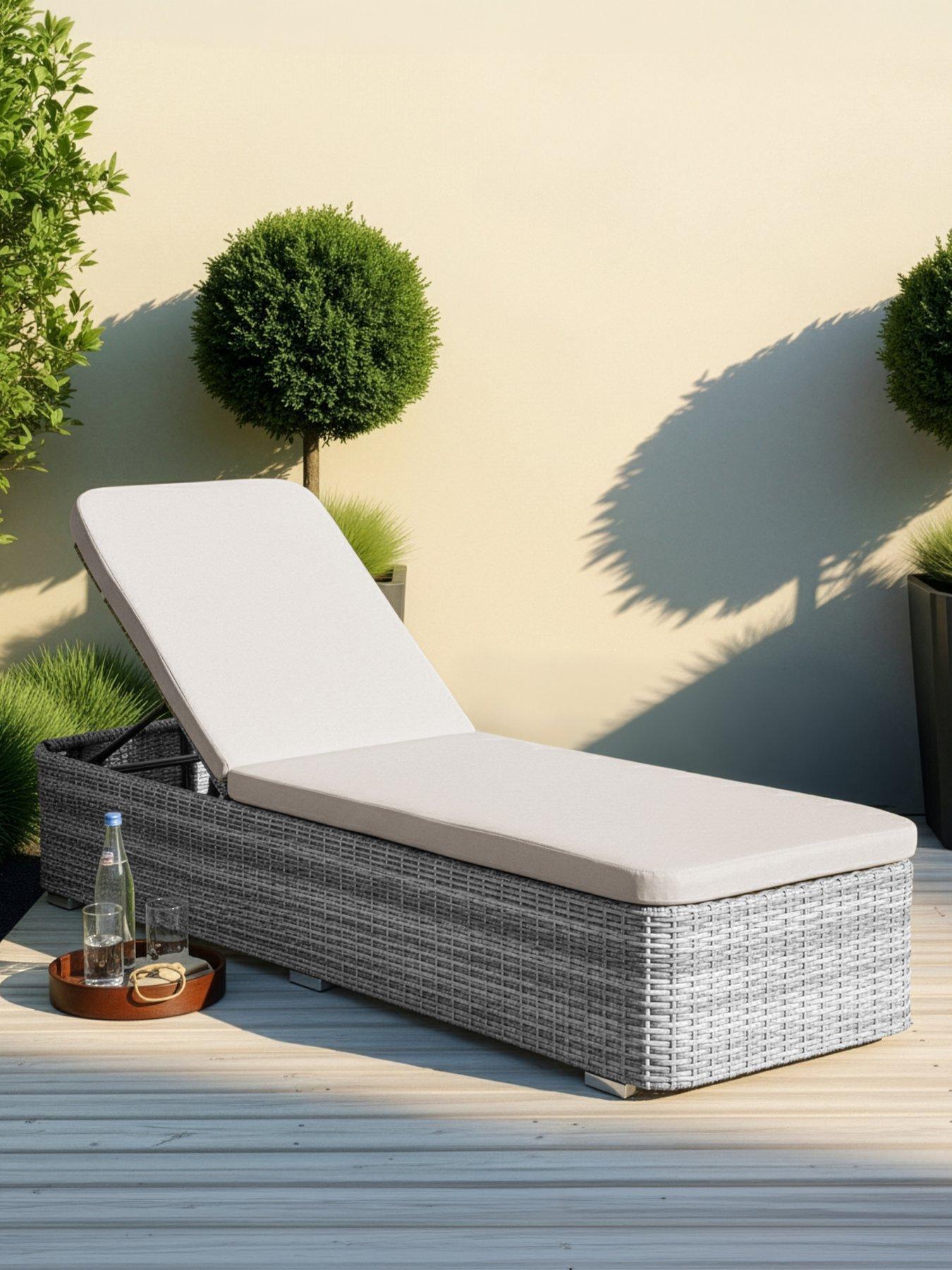 The Very Collection Verdura Lounger