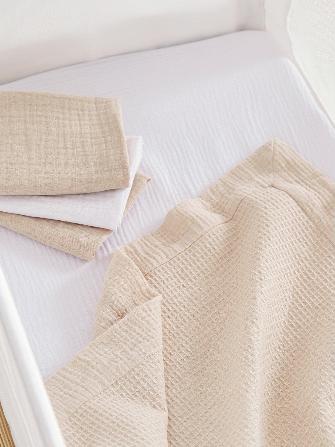cuddleco-universal-crib-co-sleeper-bedding-set-cashmere-waffle