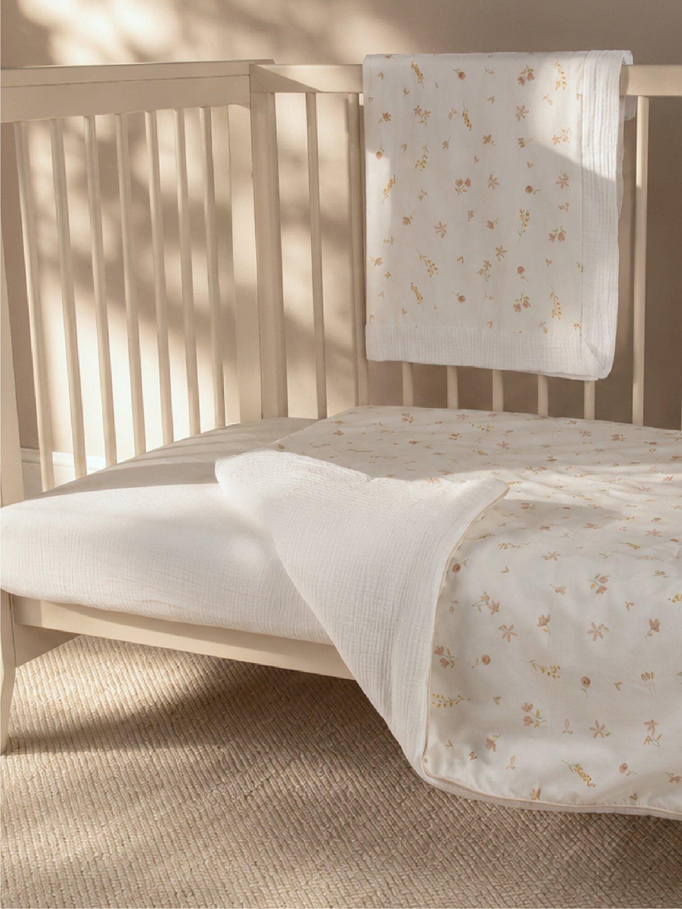 CuddleCo Cot Bed Quilt - Cashmere Meadow