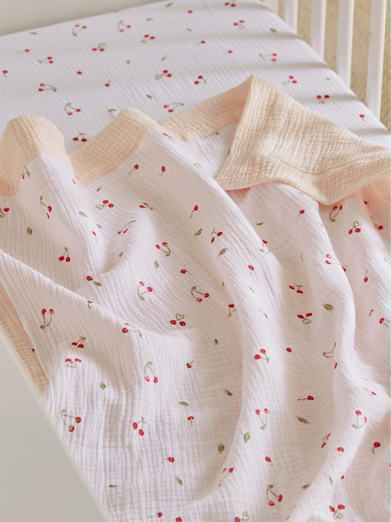 Image 1 of 7 of CuddleCo Comforter blanket - Ditsy Cherry