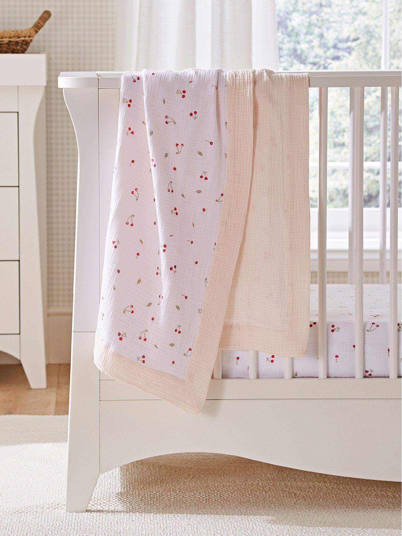 Image 3 of 7 of CuddleCo Comforter blanket - Ditsy Cherry