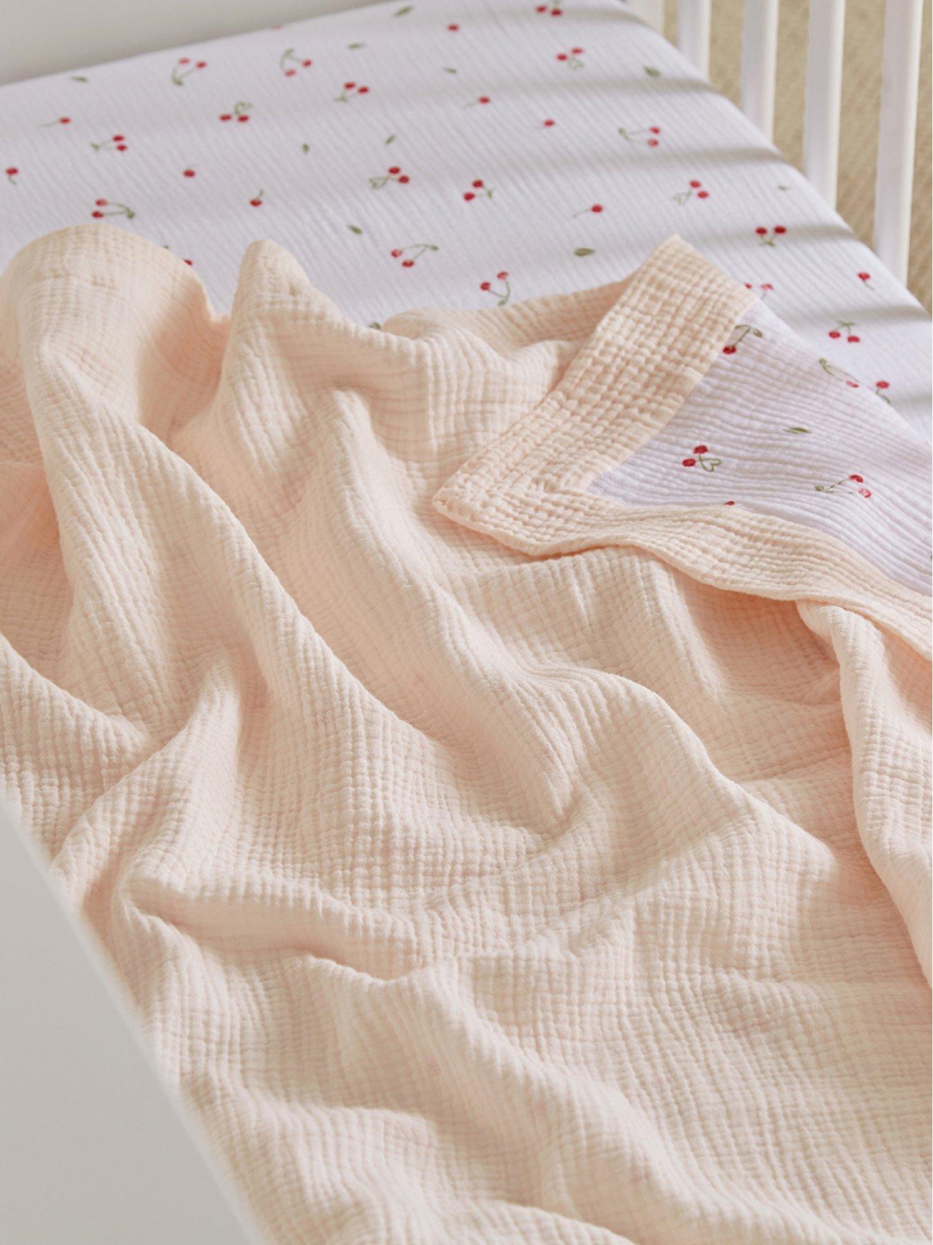Image 6 of 7 of CuddleCo Comforter blanket - Ditsy Cherry