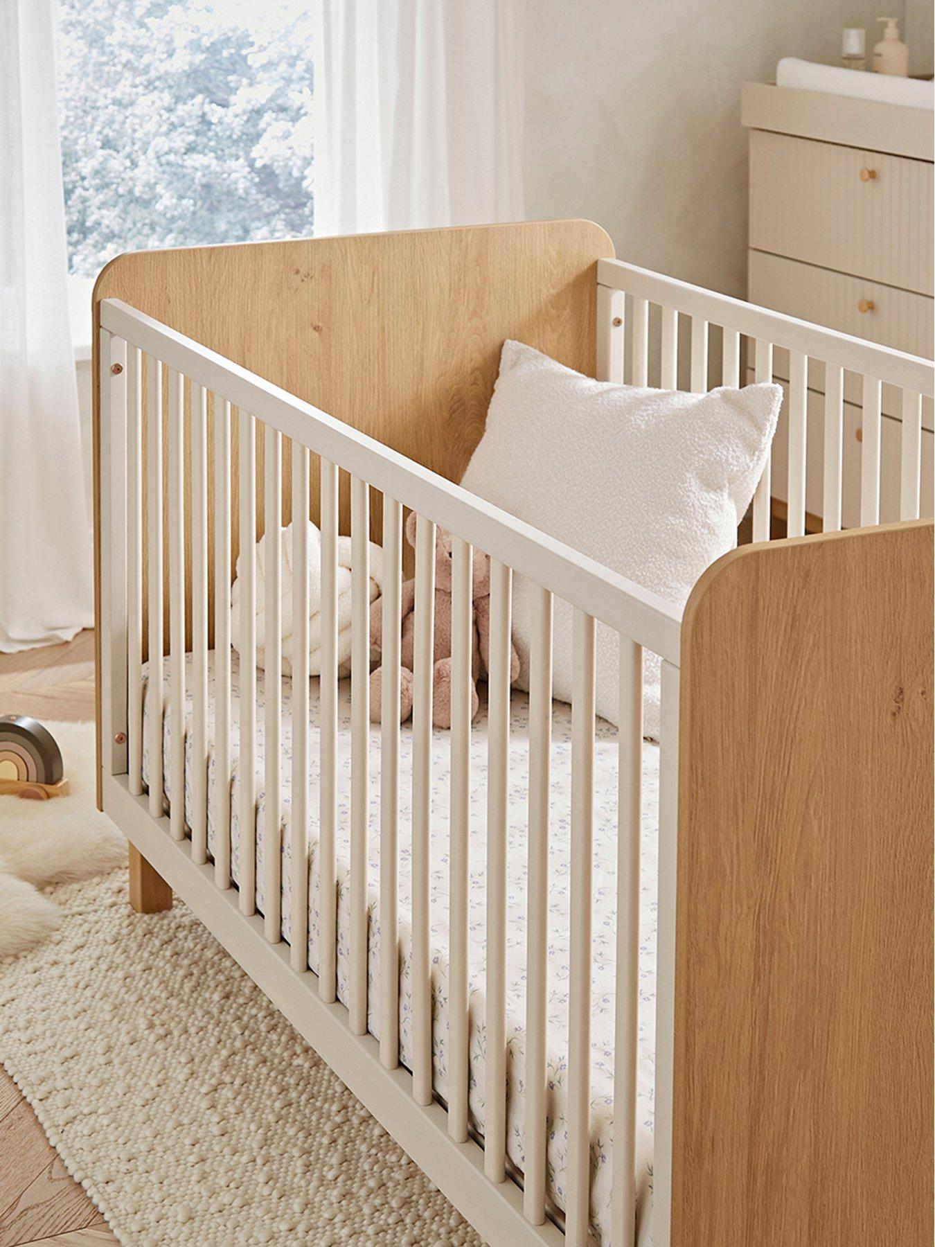 Image 4 of 7 of CuddleCo Remi 2pc Set 3 Drawer Dresser, Cot Bed  Oak/cashmere