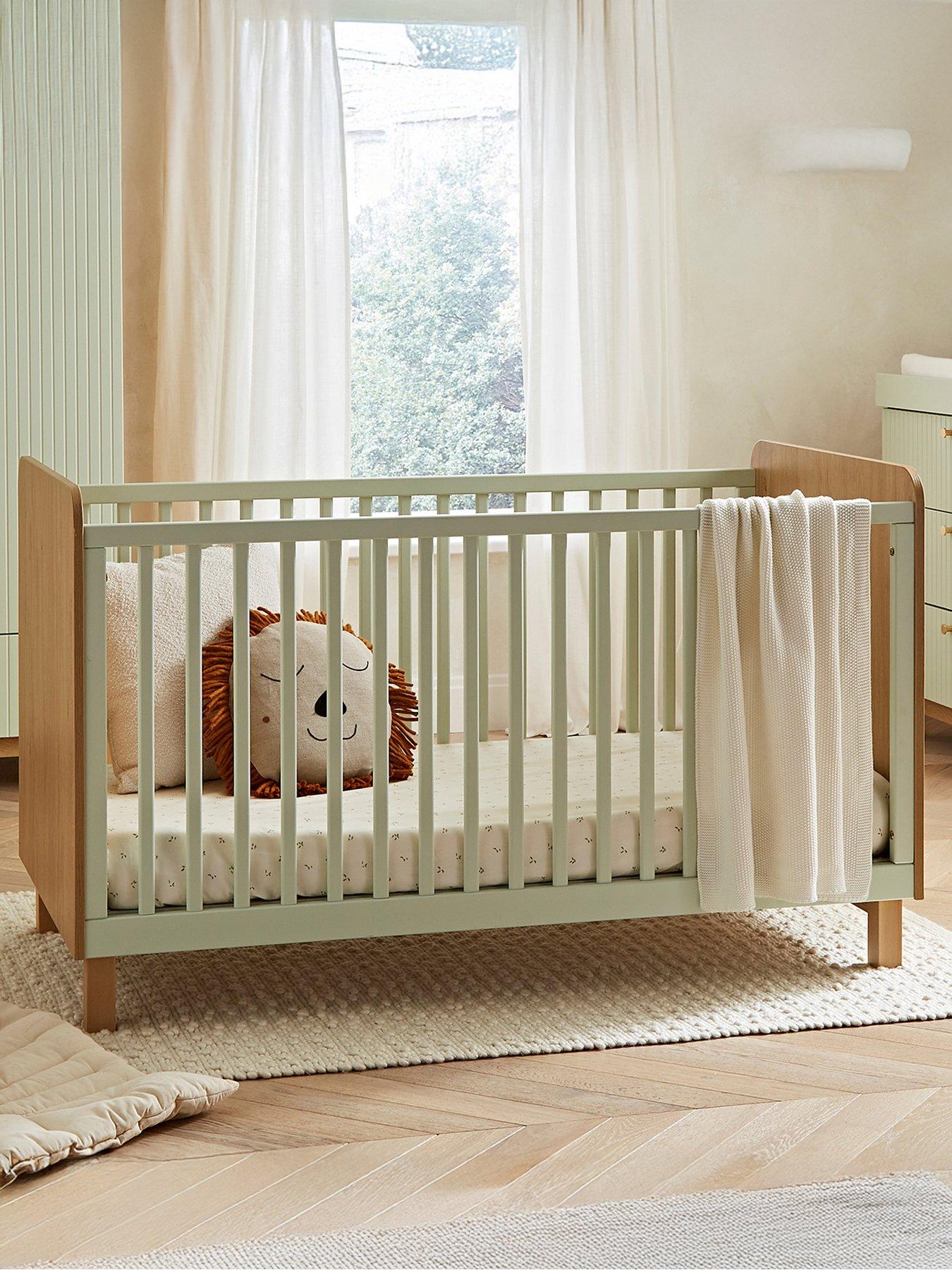 Image 3 of 7 of CuddleCo Remi 3pc Set 3 Drawer Dresser, Cot Bed and Wardrobe Oak/Green