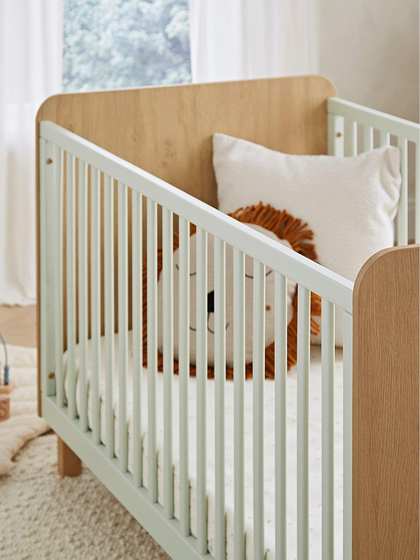 Image 4 of 7 of CuddleCo Remi 3pc Set 3 Drawer Dresser, Cot Bed and Wardrobe Oak/Green
