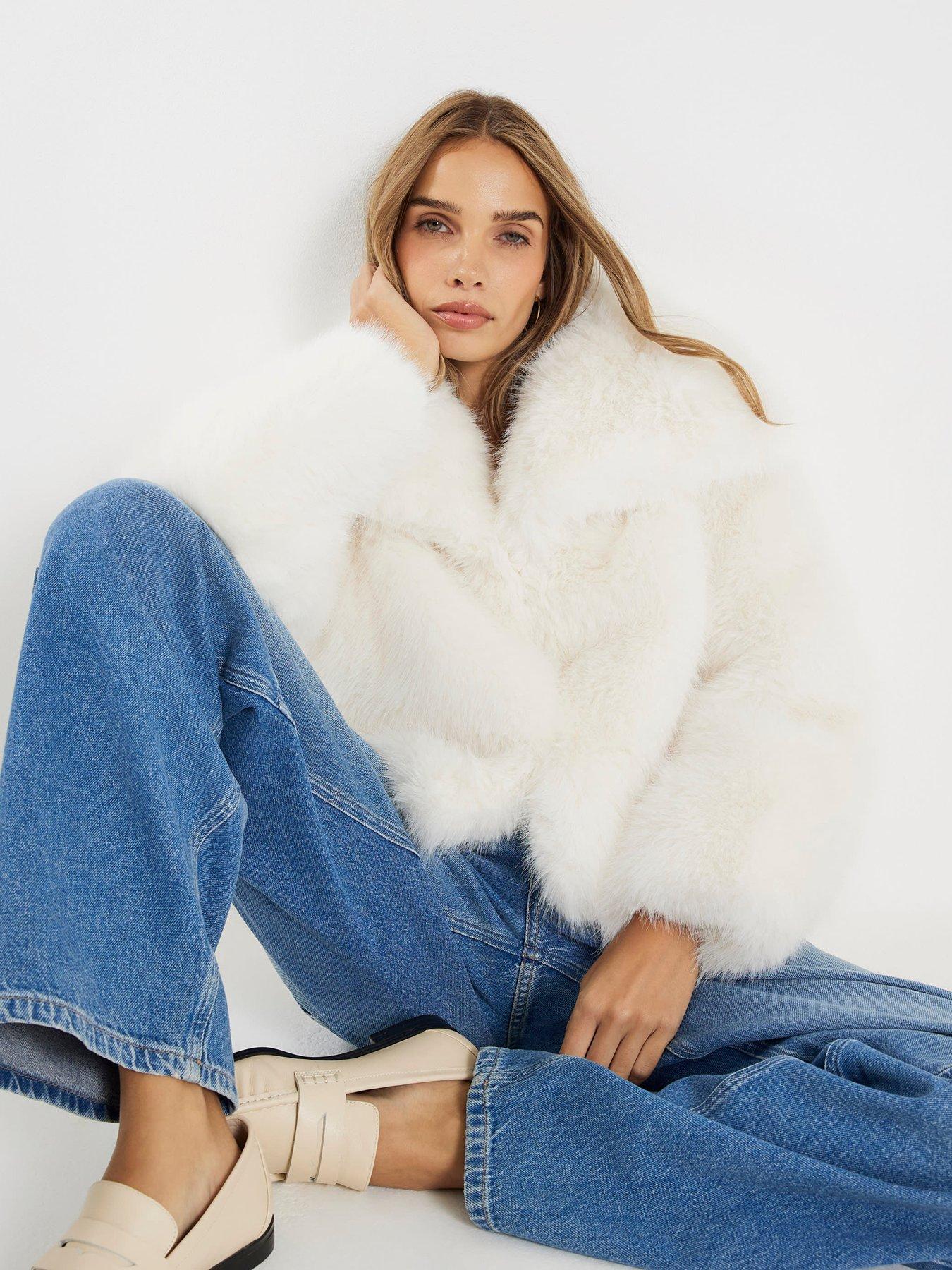 River Island Wide Collar Short Fur Jacket - Cream