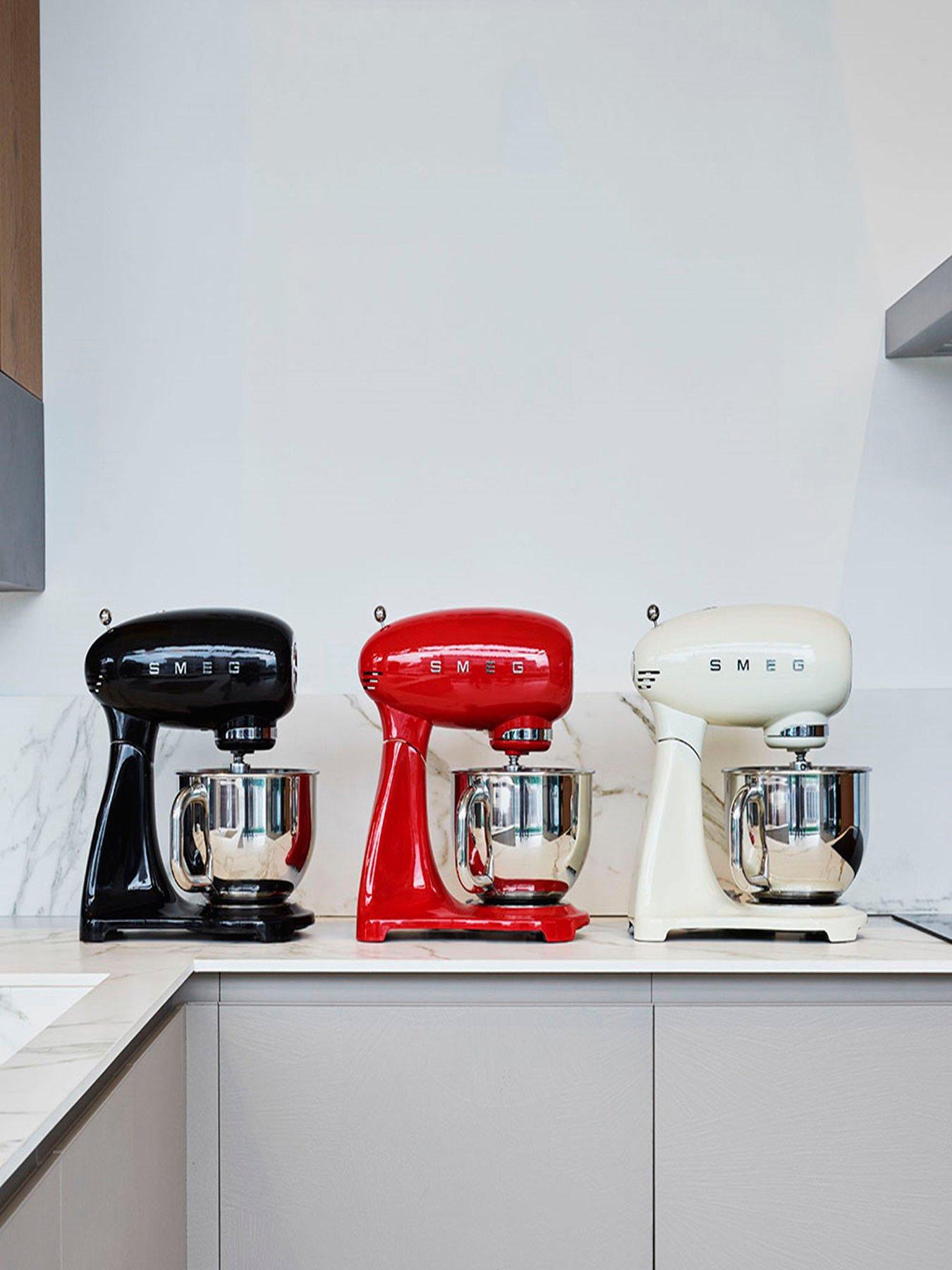 Image 6 of 7 of Smeg SMF03 Stand Mix Cream