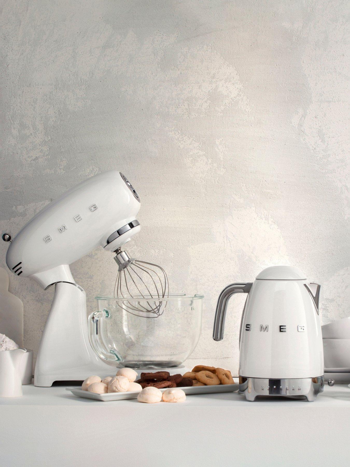 Image 7 of 7 of Smeg SMF03 Stand Mix White