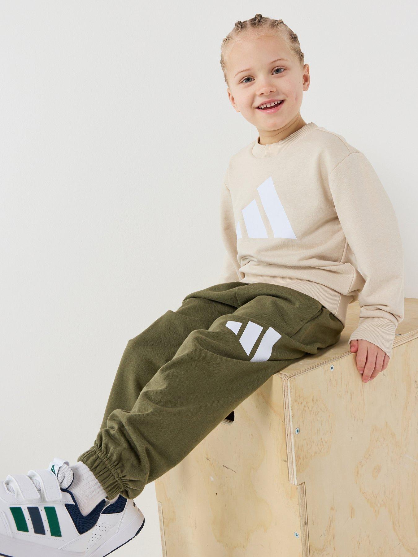 adidas-sportswear-kids-unisex-essentials-jogger-set-beige
