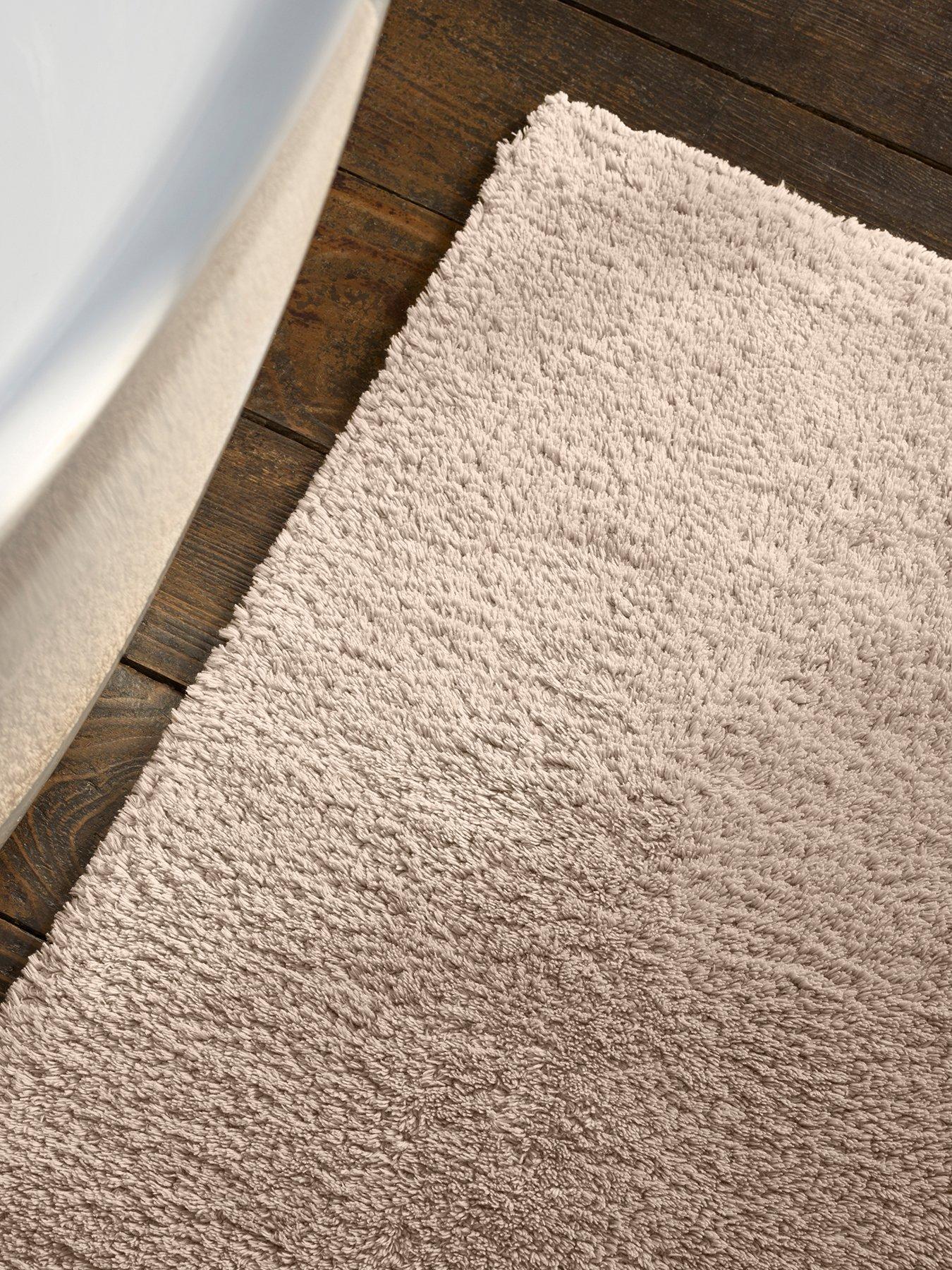 Christy Reversible Medium Bath Rug