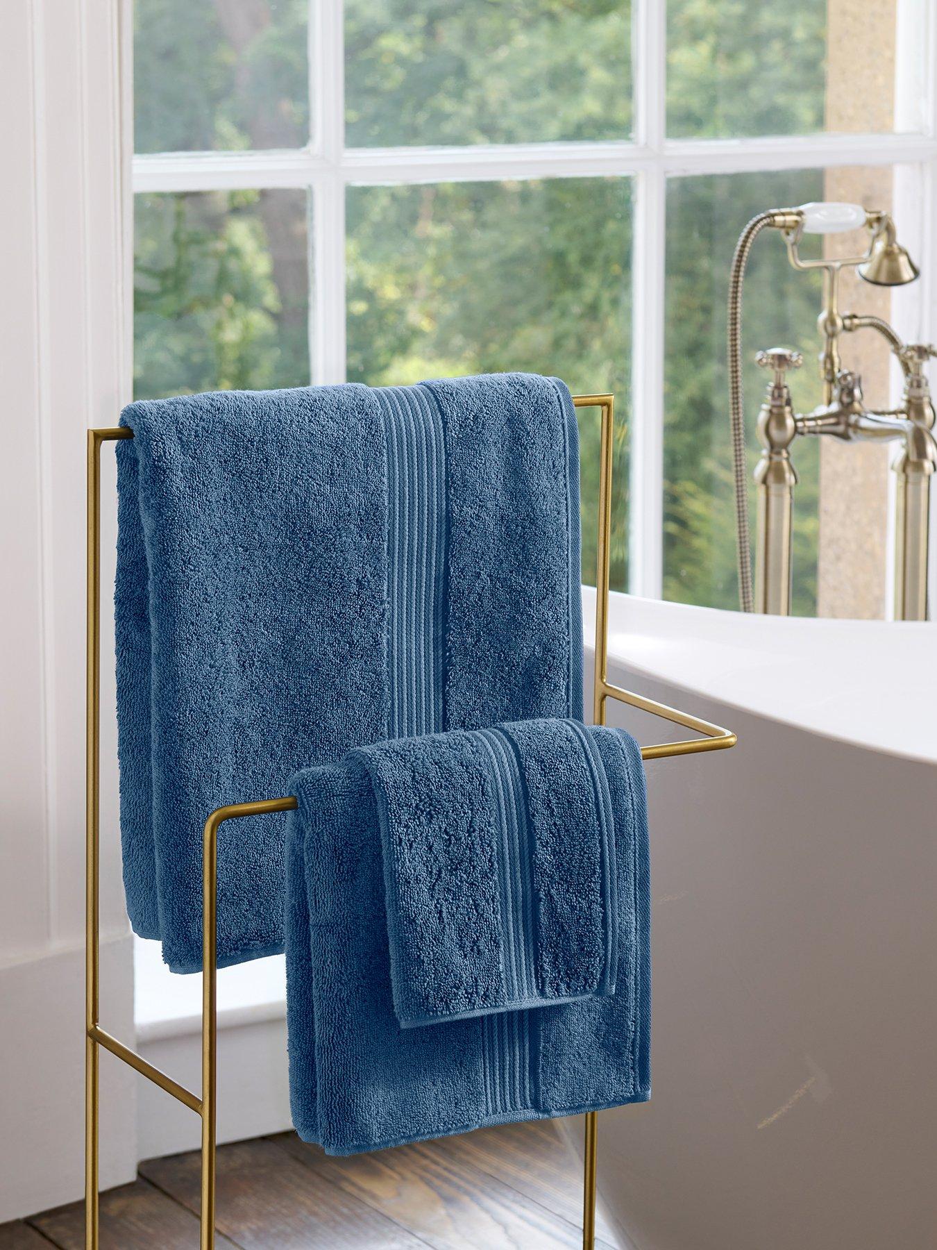 Image 4 of 6 of Christy Supreme Hygro Towel Range