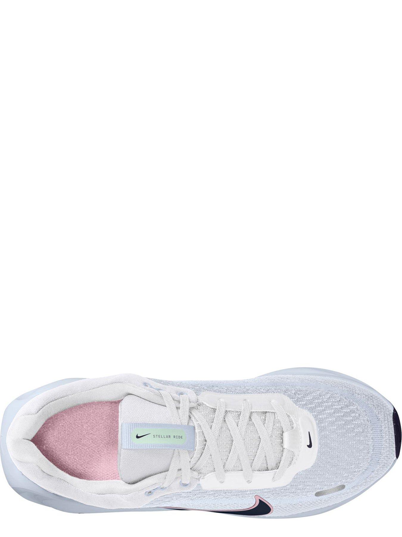 outfit image of nike-junior-stellar-ride-trainers-white