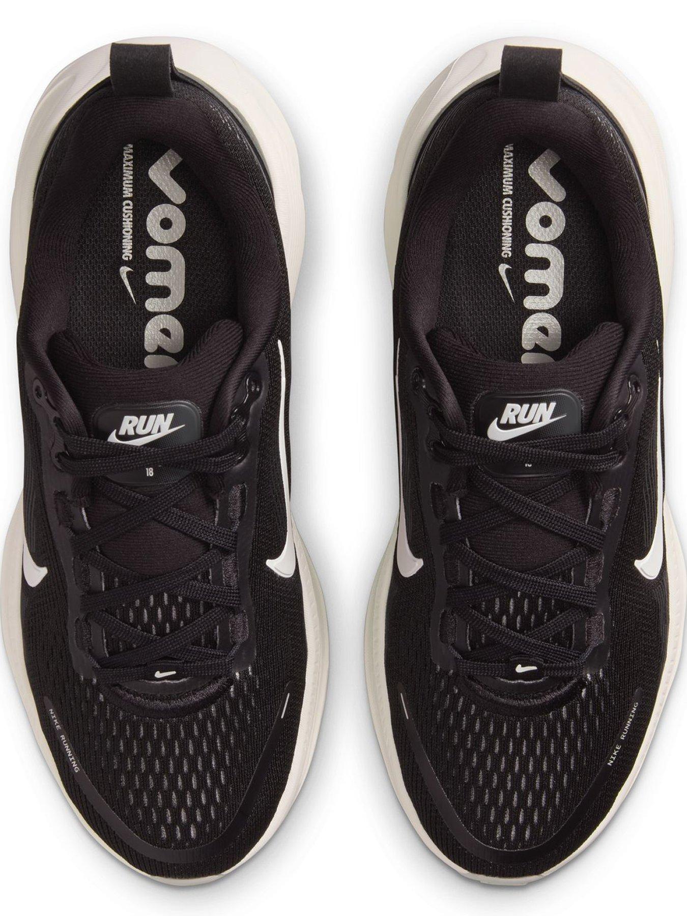  image of nike-junior-vomero-18-trainers-black