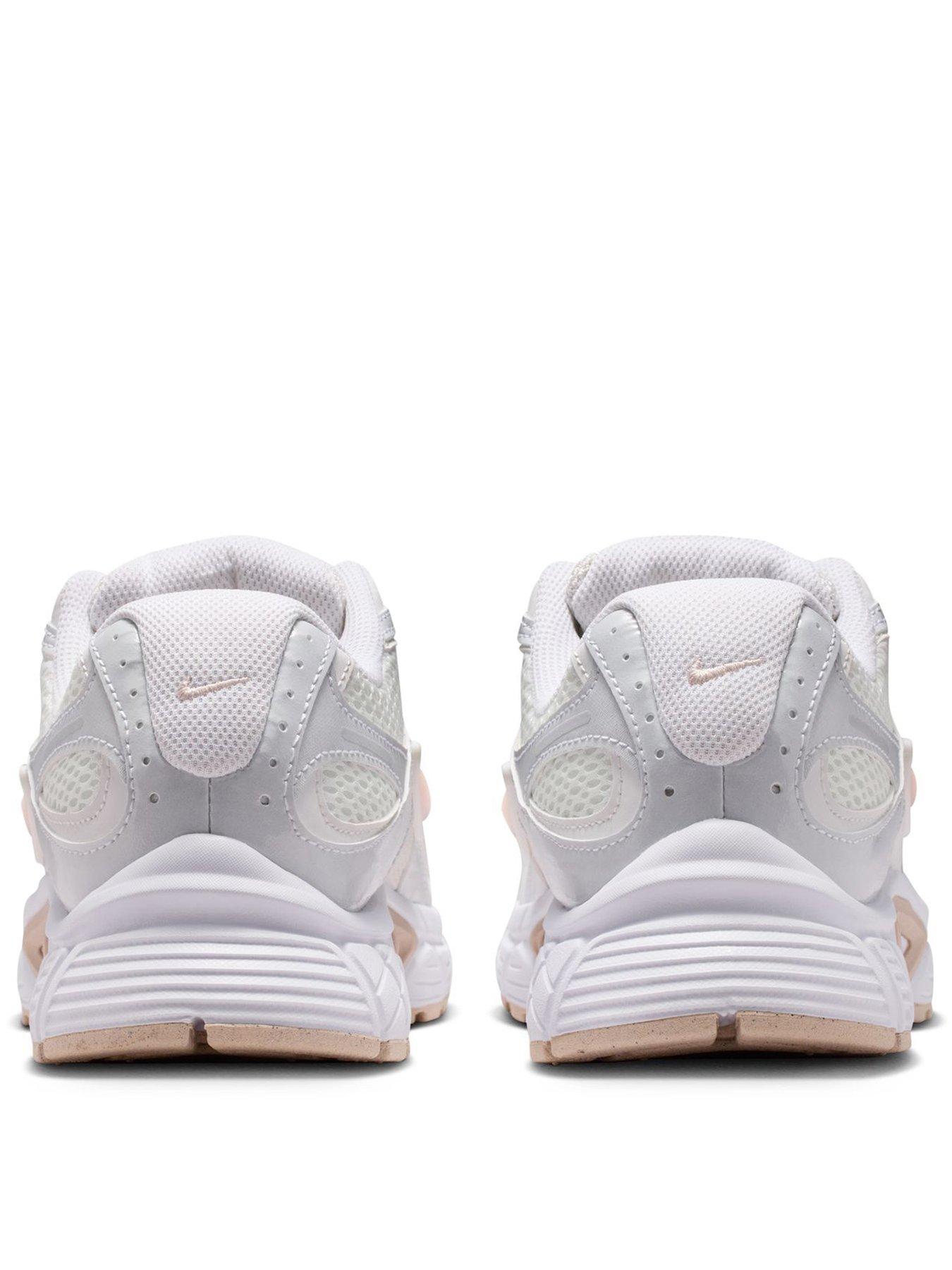  image of nike-womens-v5-rnr-trainers-white