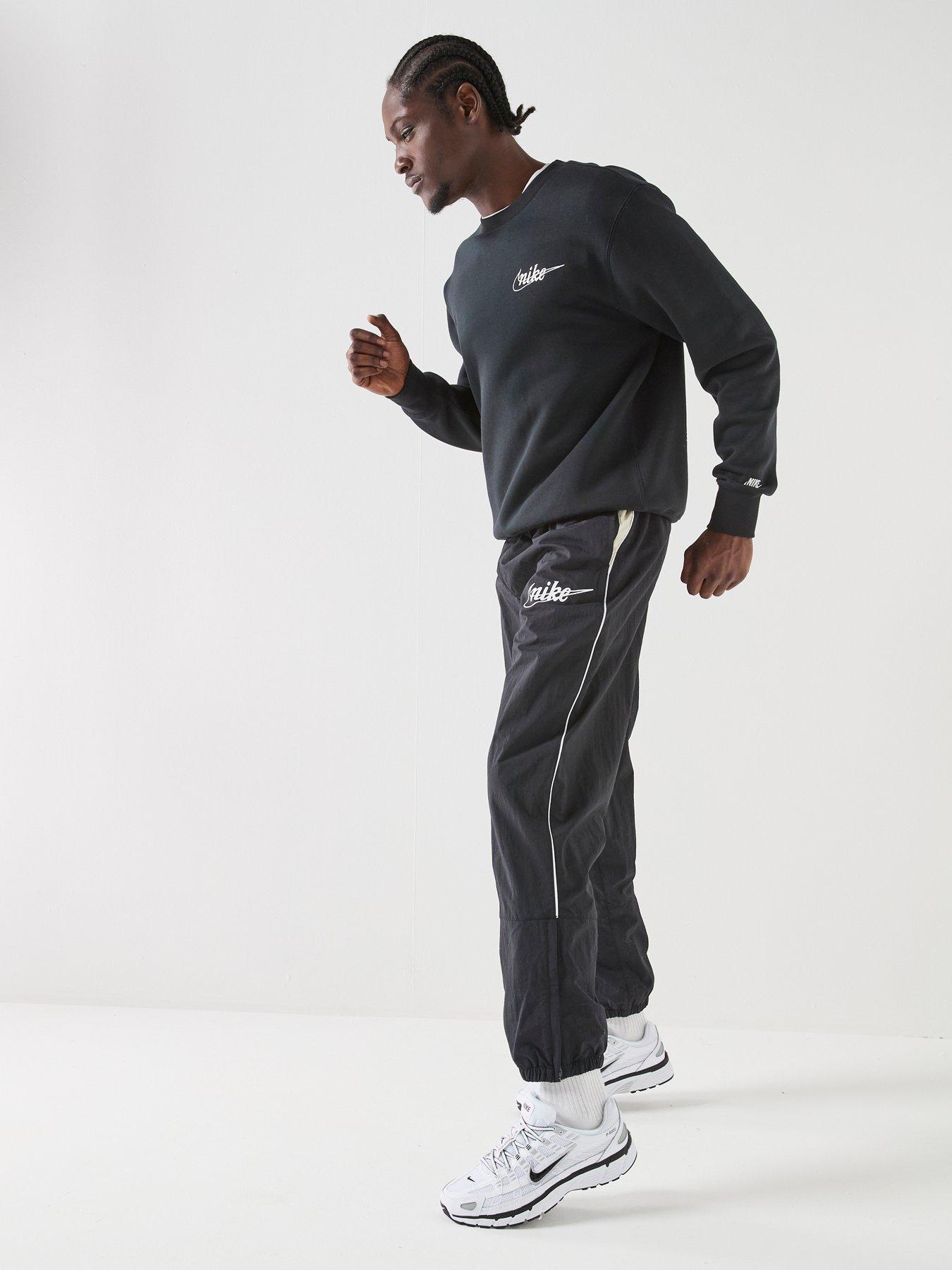 Image 5 of 7 of Nike Men's Fleece Crew-Neck Sweatshirt