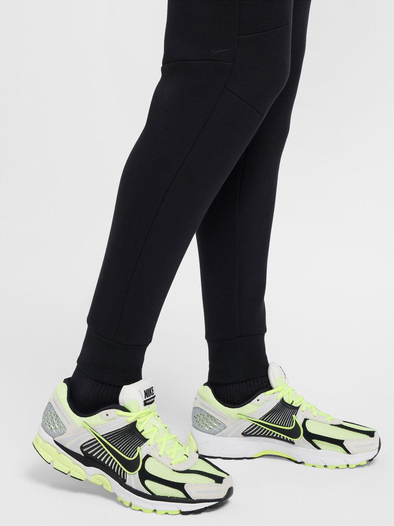  image of nike-mens-tech-fleece-joggers-black