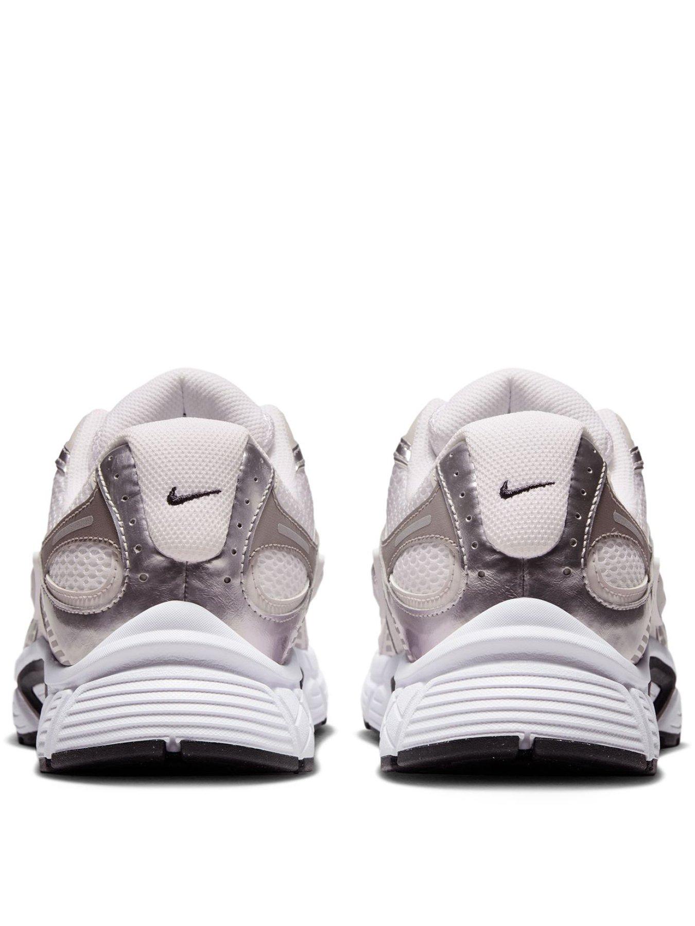  image of nike-mens-v5-rnr-trainers-white