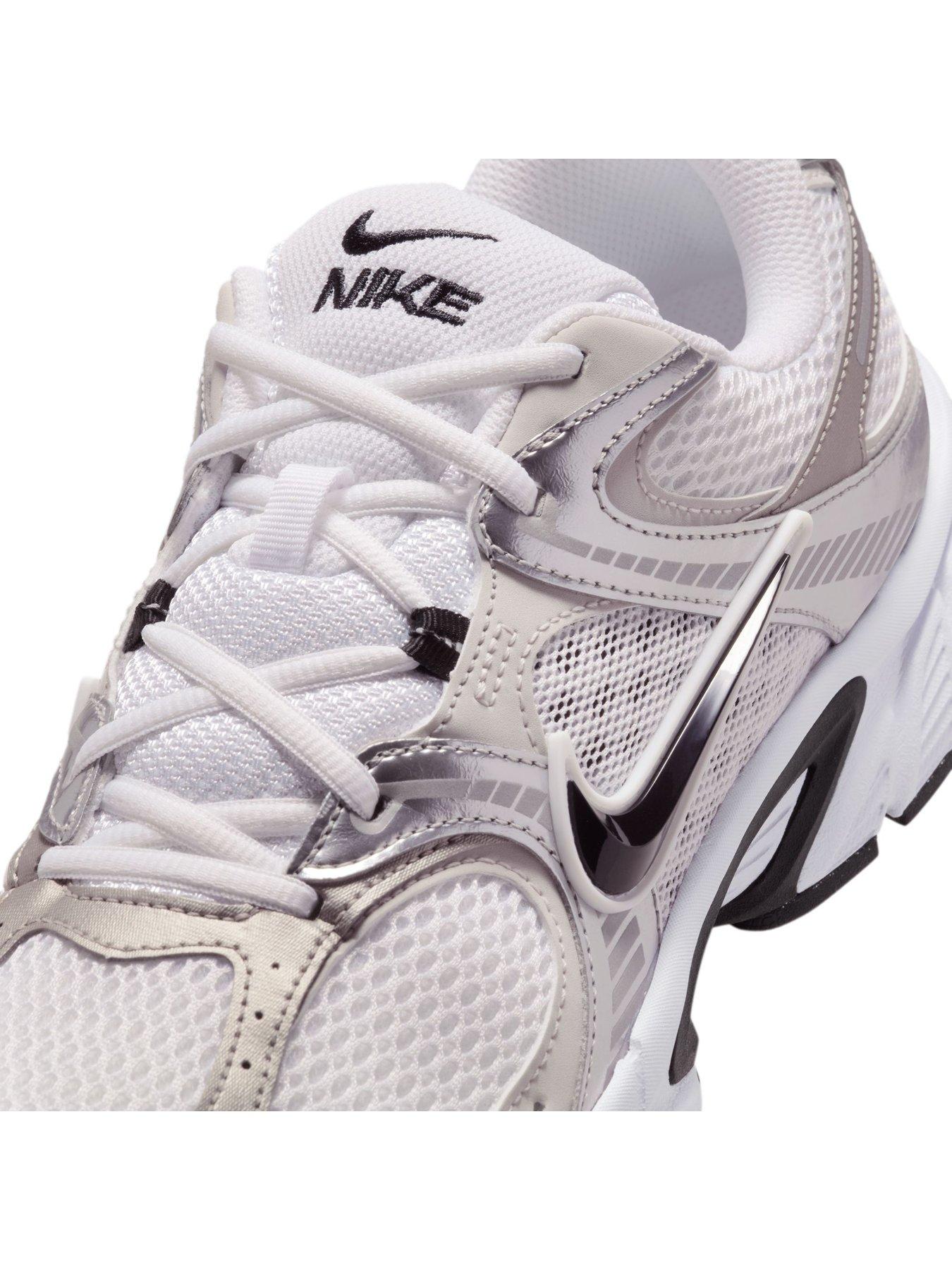  image of nike-mens-v5-rnr-trainers-white