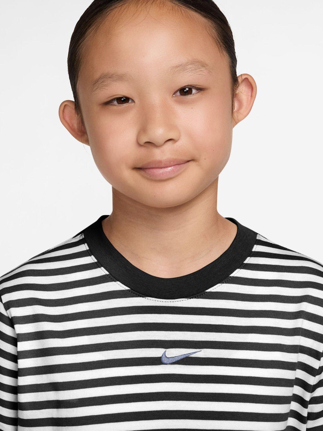 Image 3 of 3 of Nike Big Kids Sportswear Embroidered Futura T-Shirt - Black/White