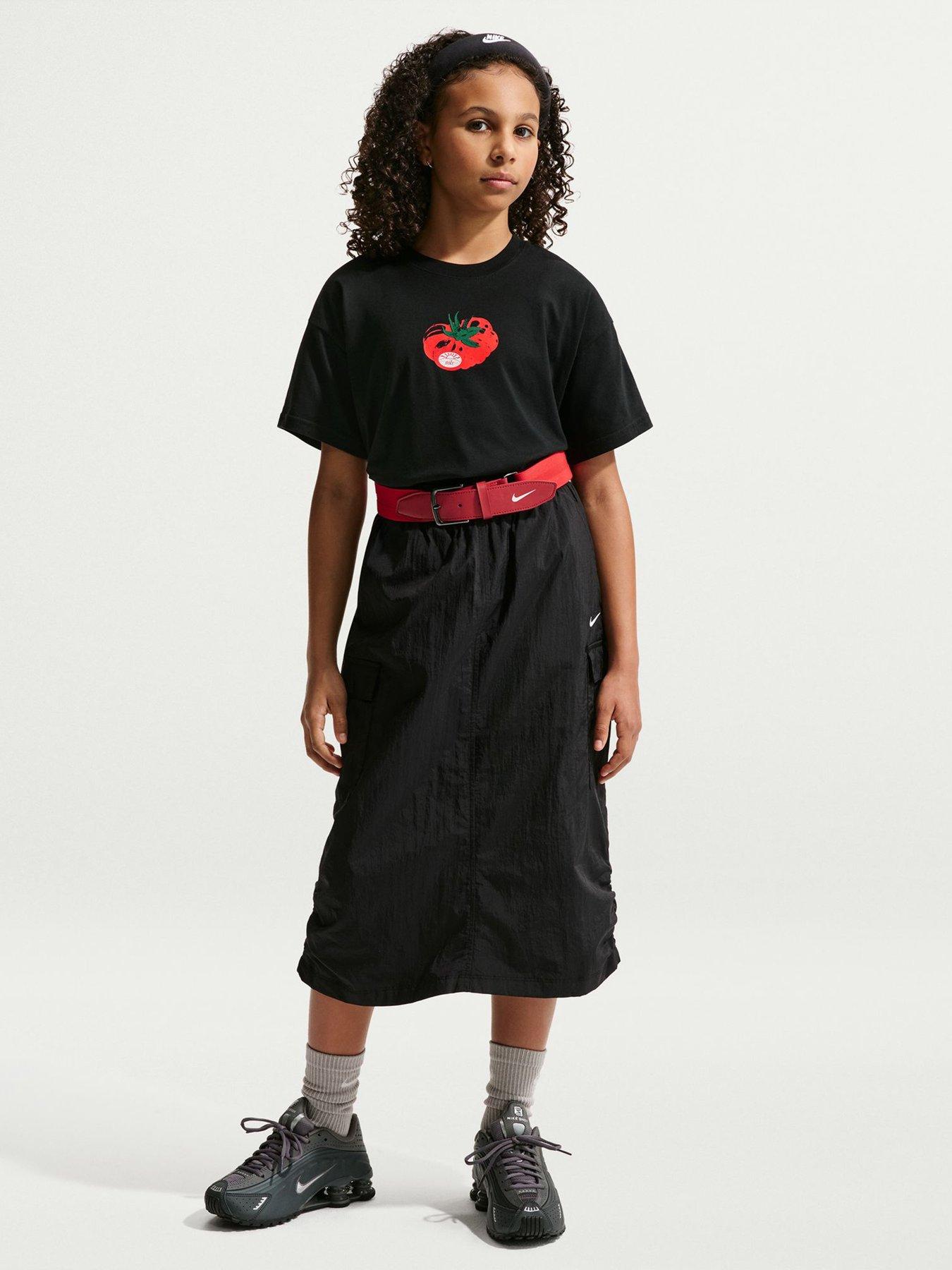Nike Big Kids Girls Sportswear Boxy Tomato T-Shirt - Black