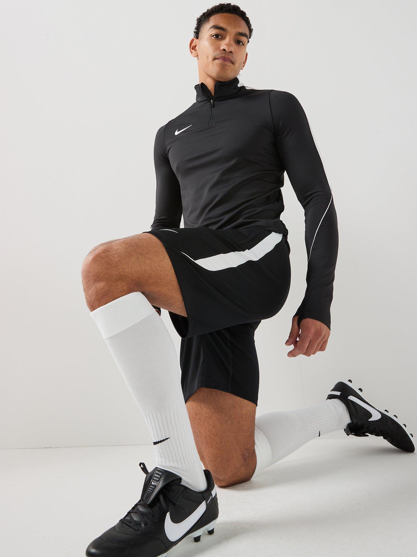 Image 5 of 6 of Nike Me<span style="background-color: initial;">ns Dri-fit Strike Football Shorts - Black</span><div>&nbsp;</div>