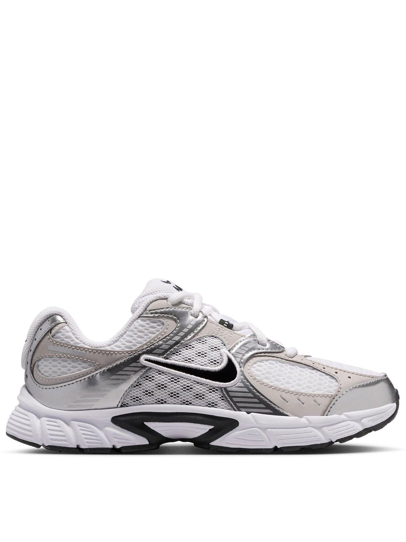 Nike Big Kids' V5 RNR Shoes - White