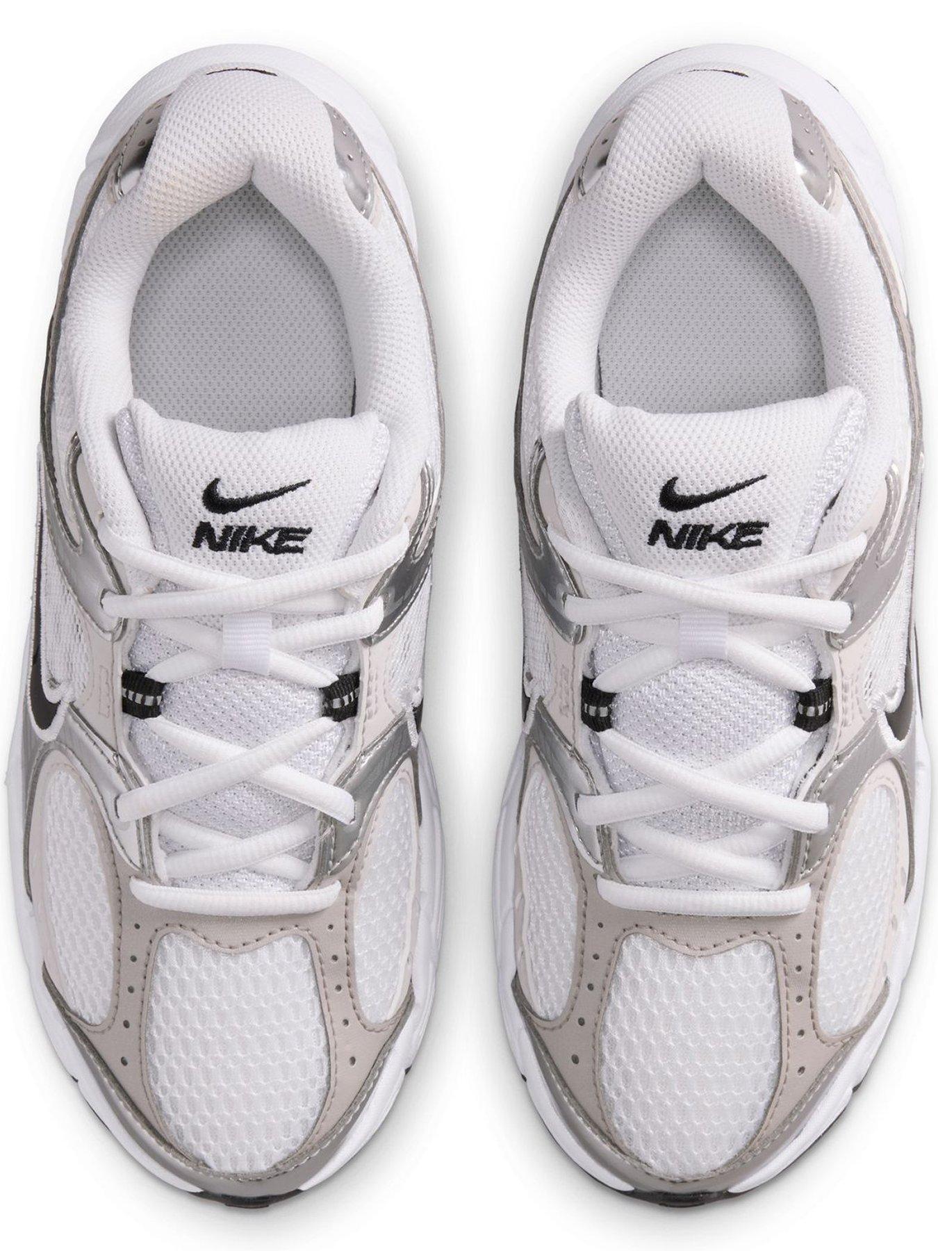 Image 4 of 7 of Nike Big Kids' V5 RNR Trainers - Grey