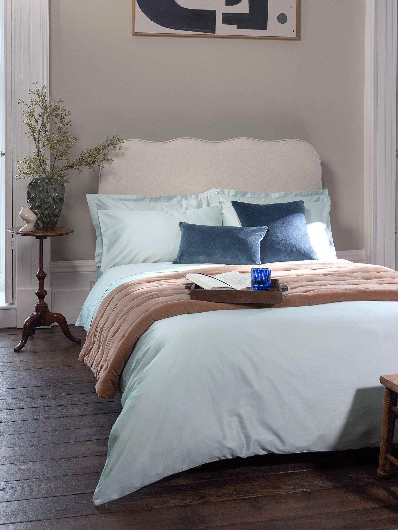 Christy Classic Sateen Duvet Set- Platinum