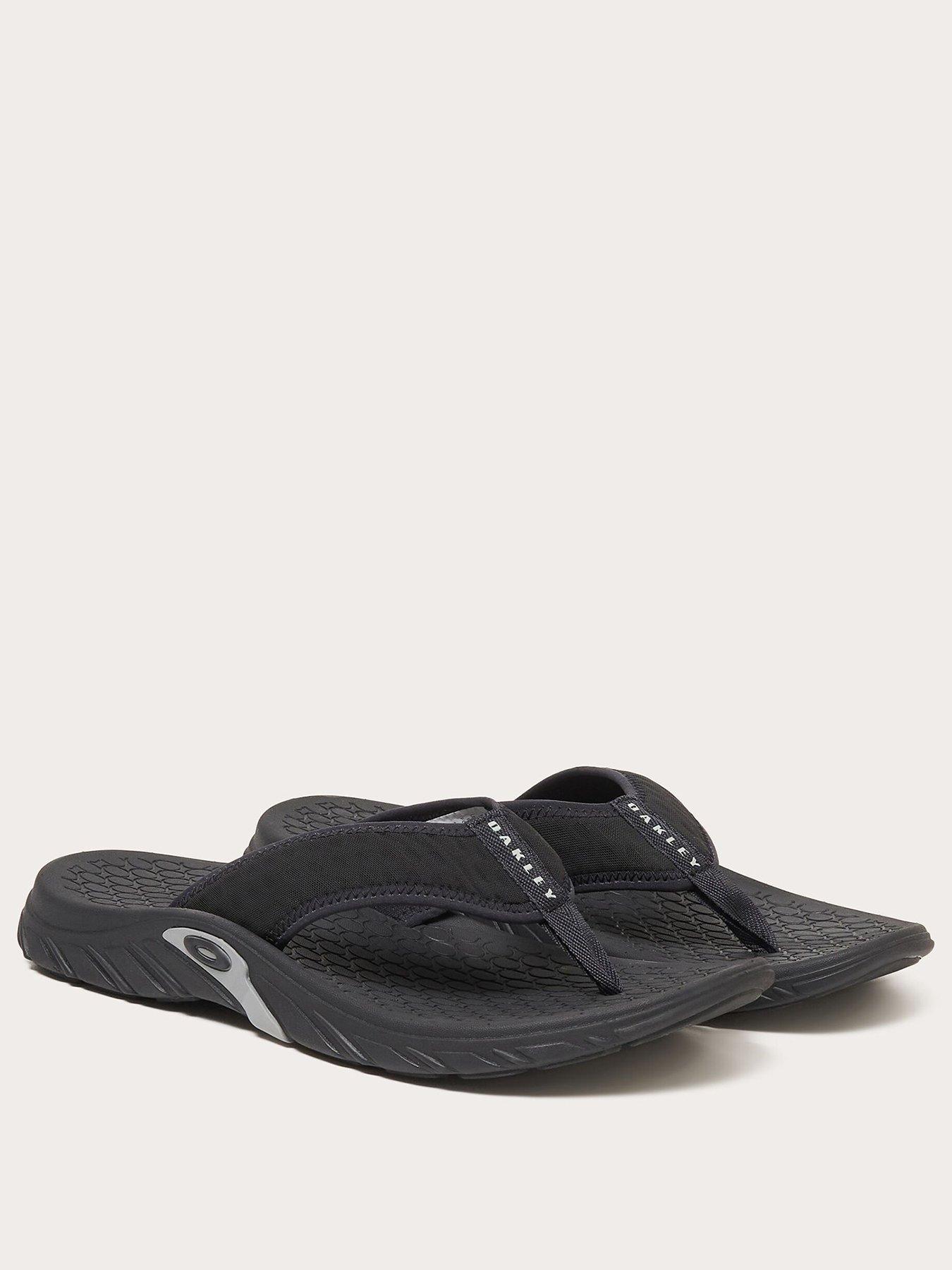 stillFront image of oakley-mens-operative-flip-flops-black