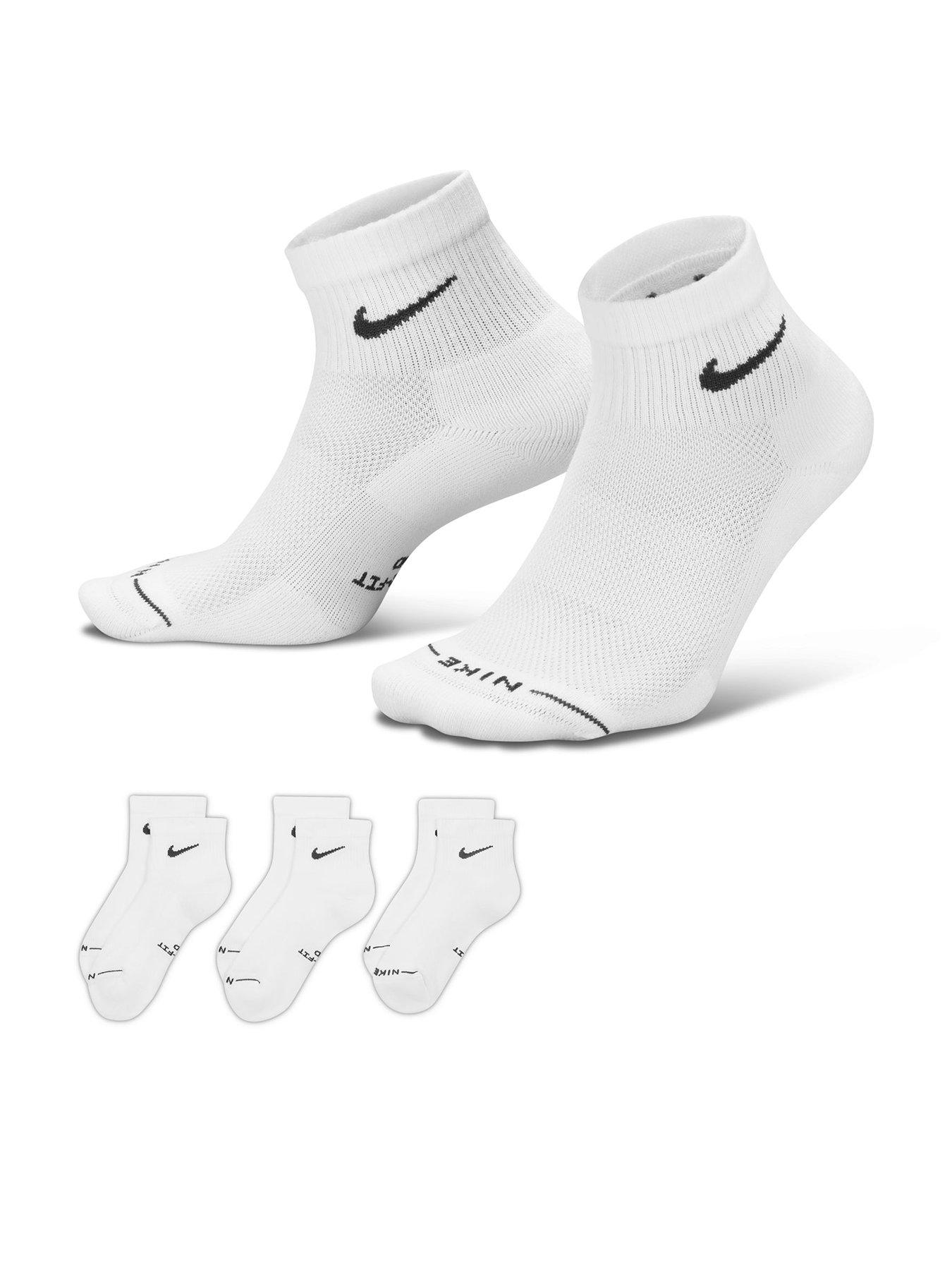 front image of nike-unisex-everyday-elevated-ankle-socks-3-pack-multi