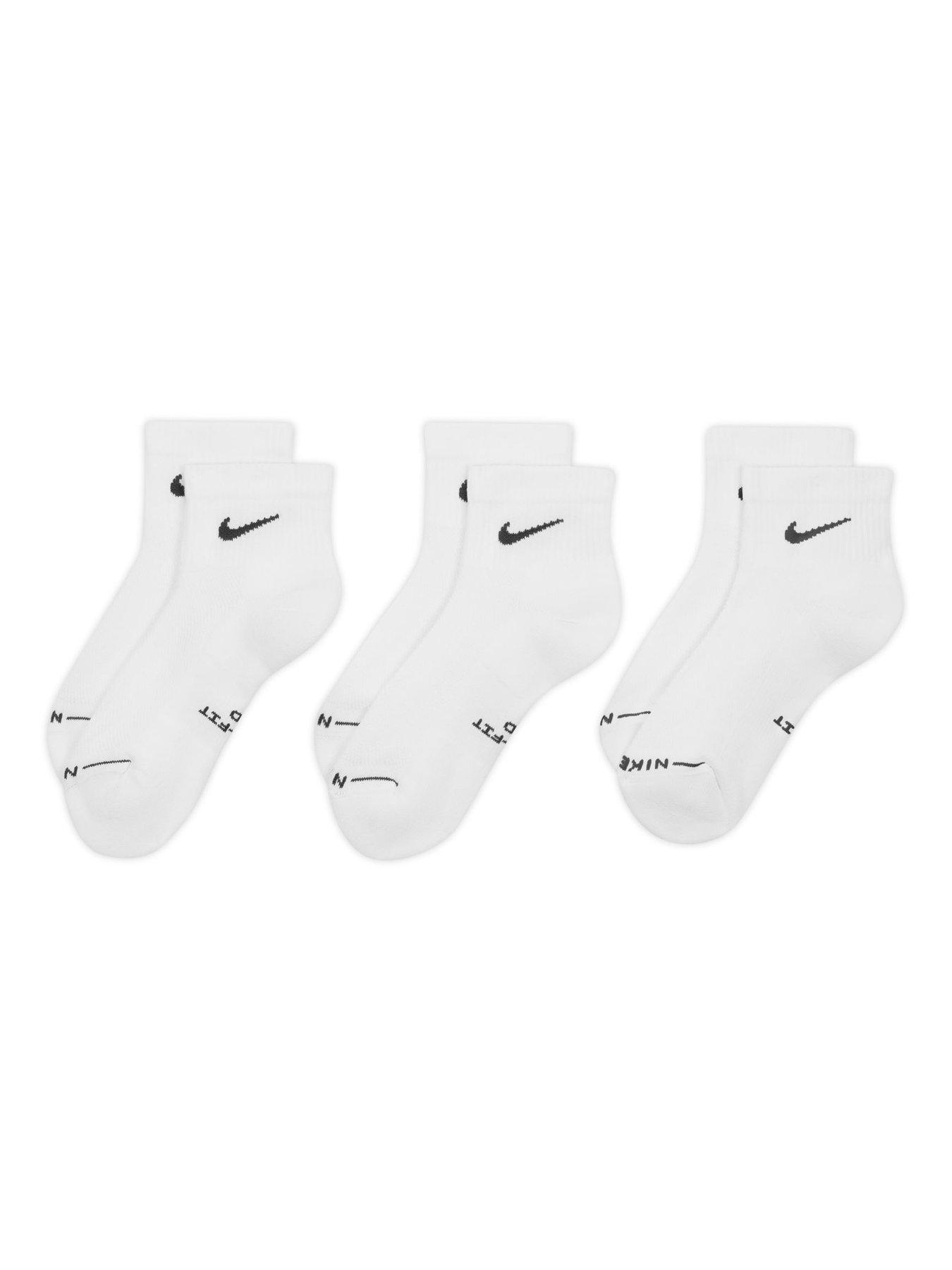  image of nike-unisex-everyday-elevated-ankle-socks-3-pack-multi