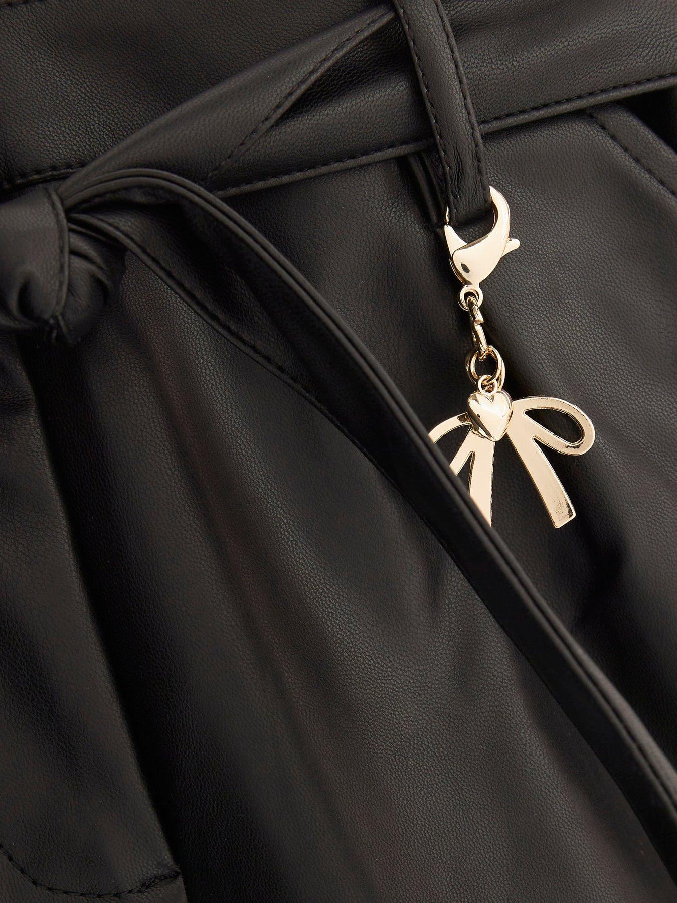 Image 4 of 5 of River Island Older Girls Iconic T-Shirt Set - White