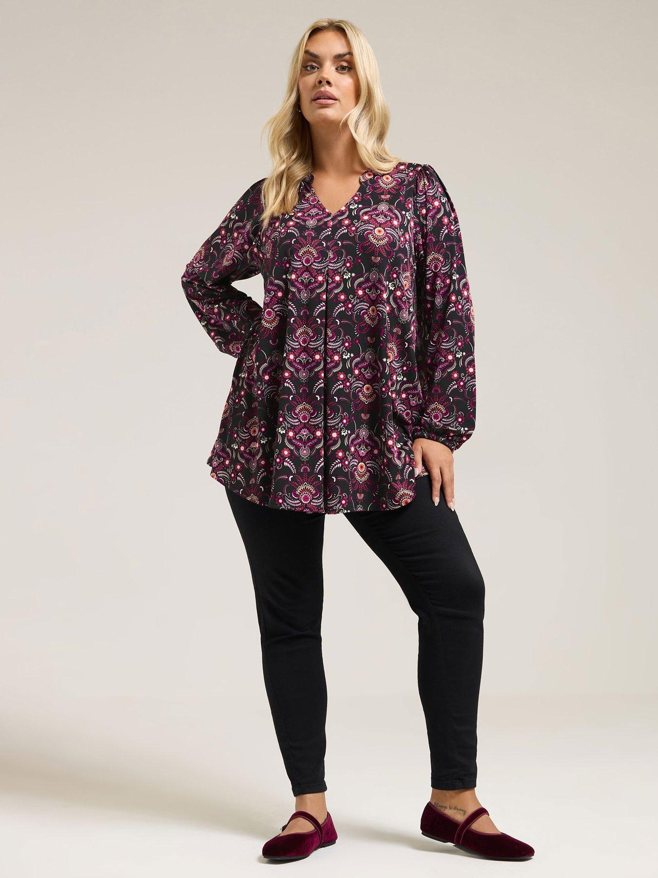 Image 3 of 4 of Yours Curve Notch Neck Pleat Front Top - Black