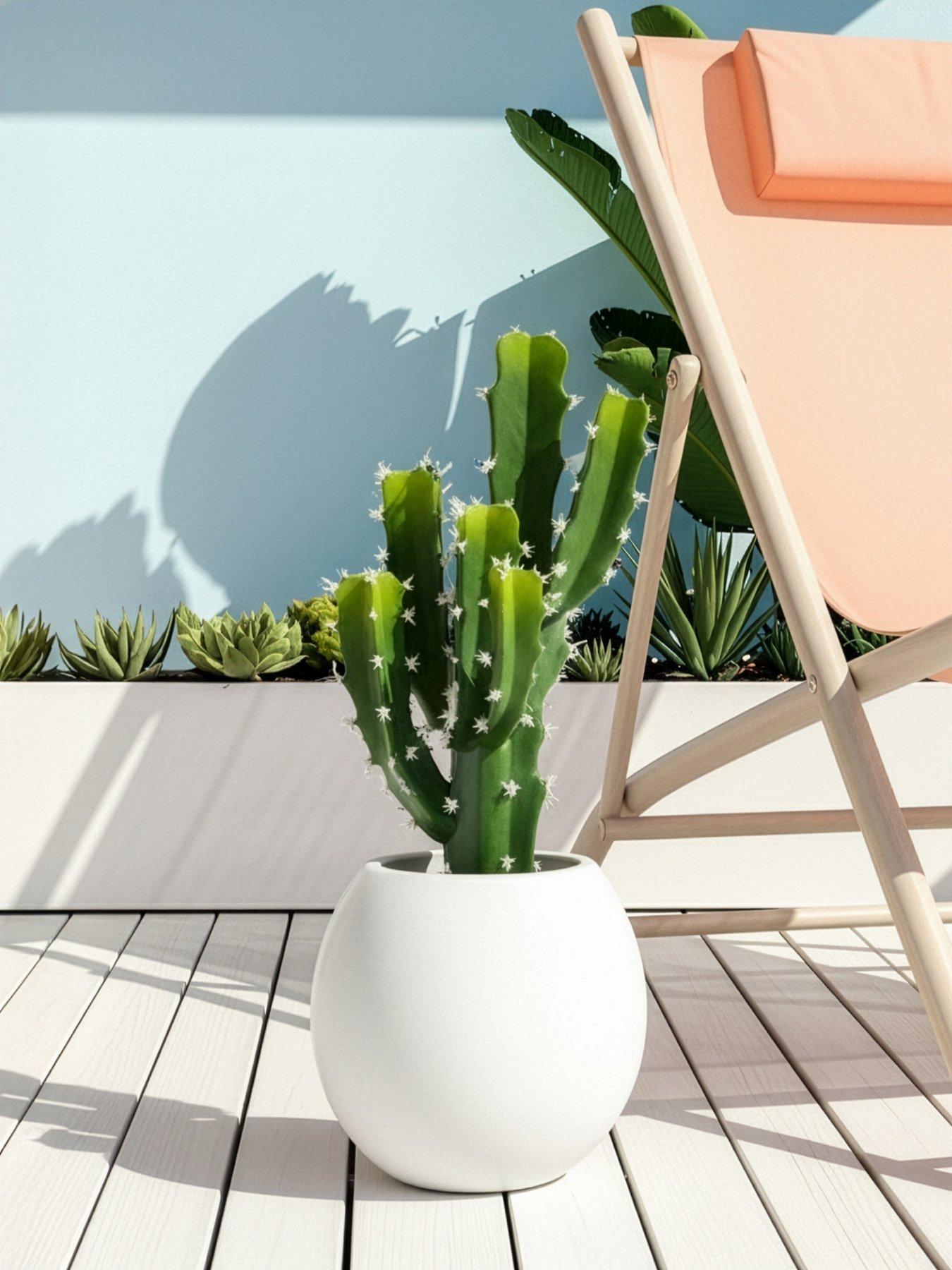 The Very Collection Palma Round Planter 30cm