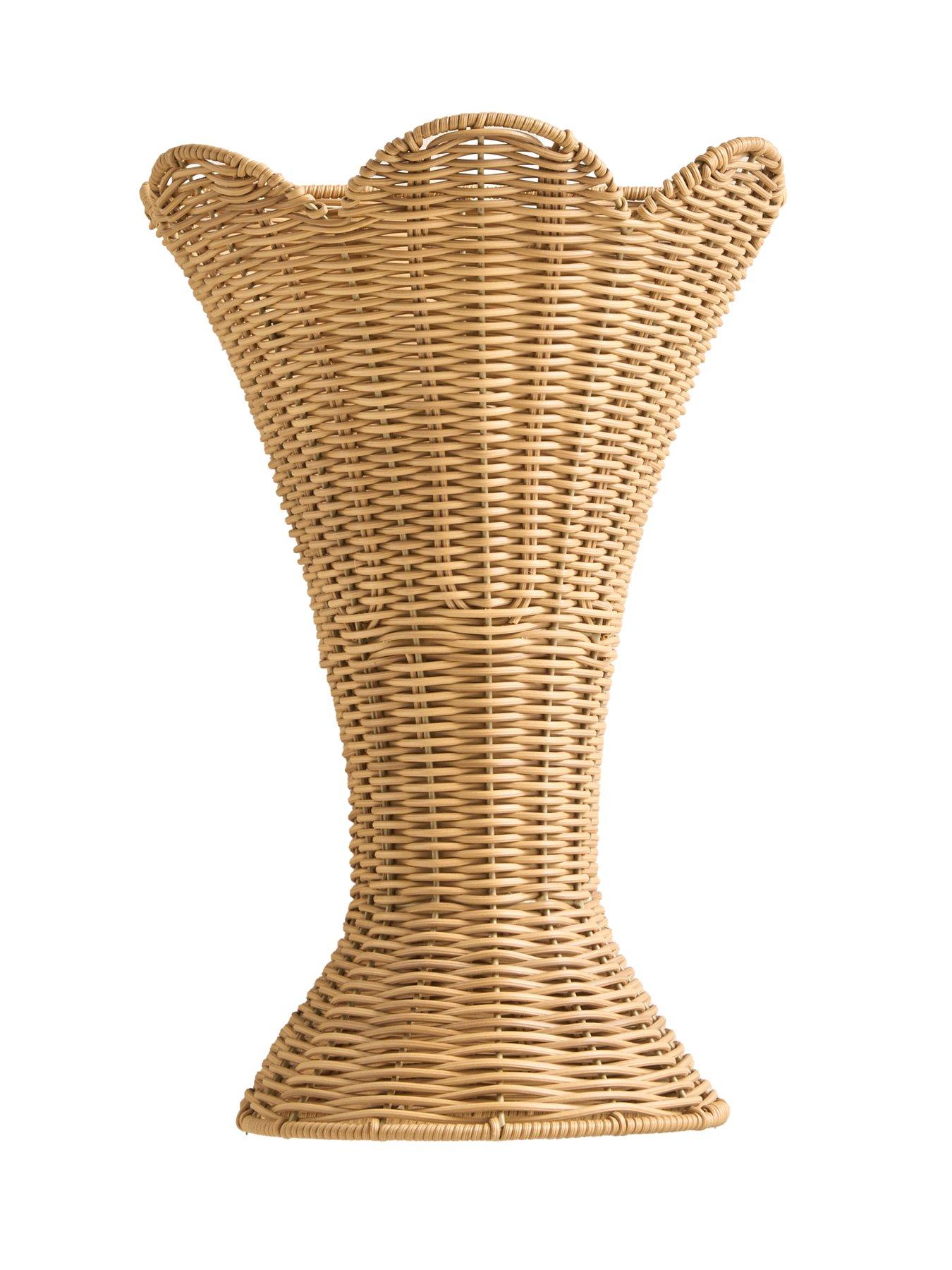  image of the-very-collection-tulip-wall-planter