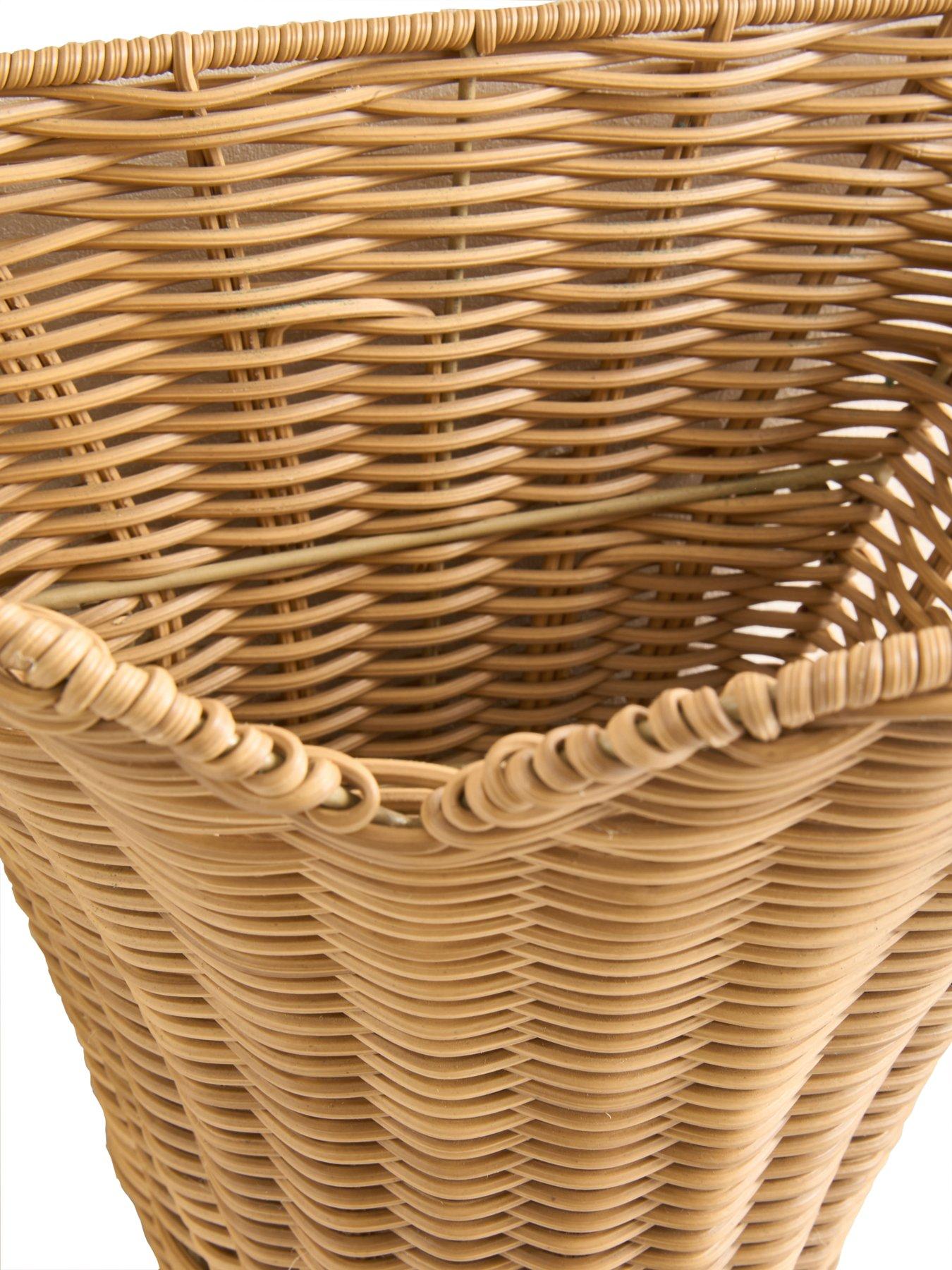  image of the-very-collection-tulip-wall-planter