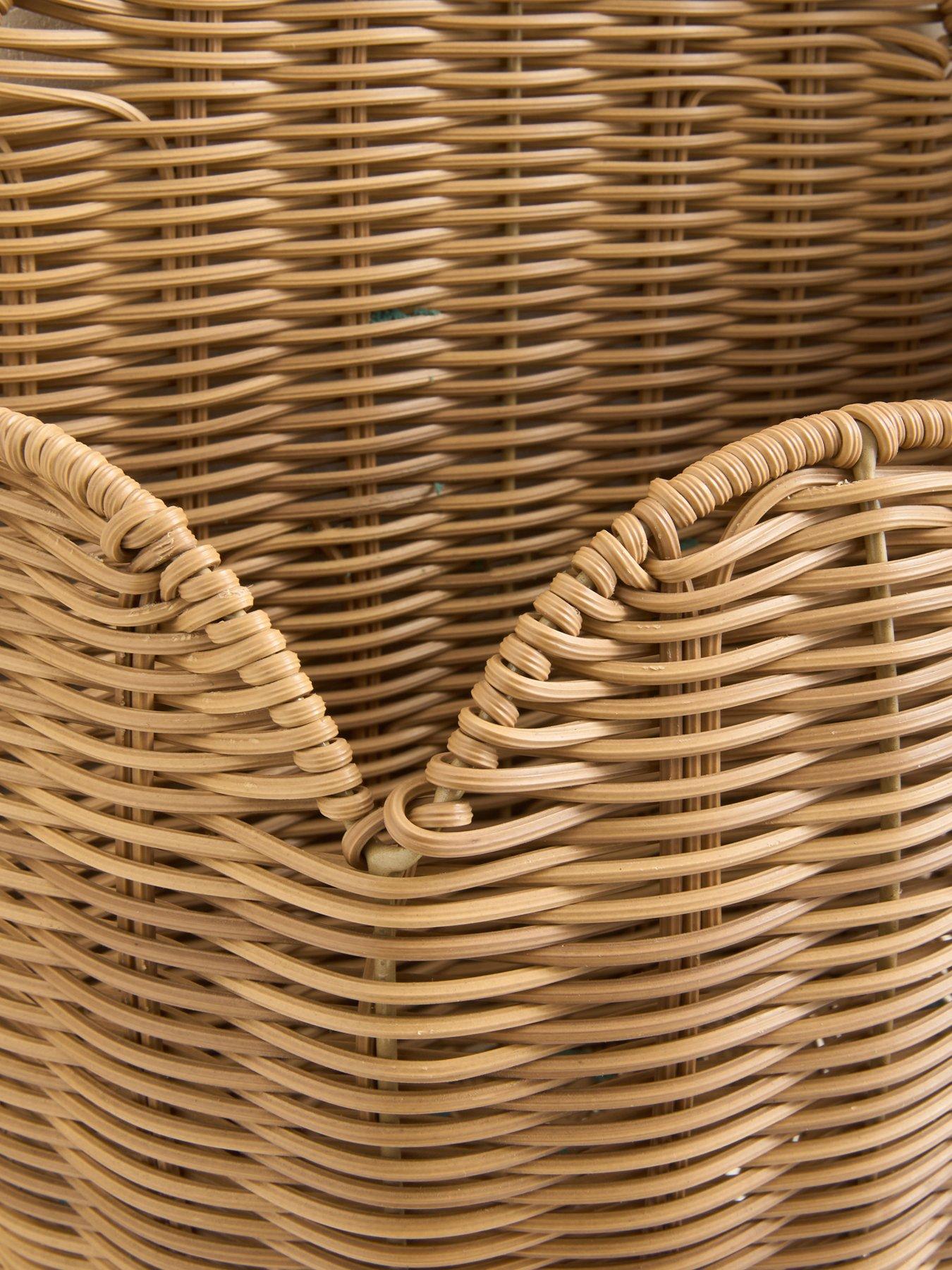  image of the-very-collection-set-2-scalloped-wall-planters