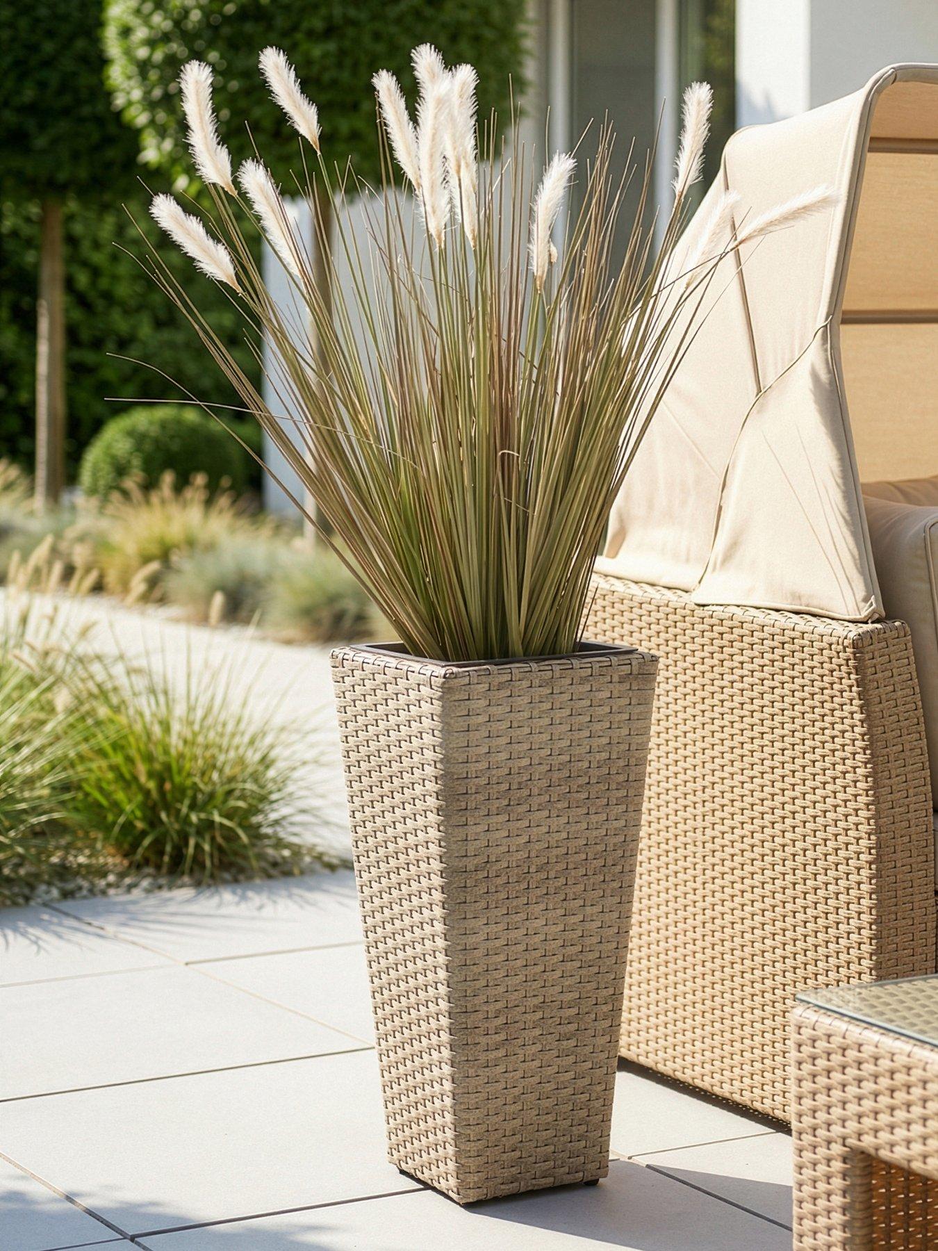 The Very Collection Cayman Rattan Effect Planter