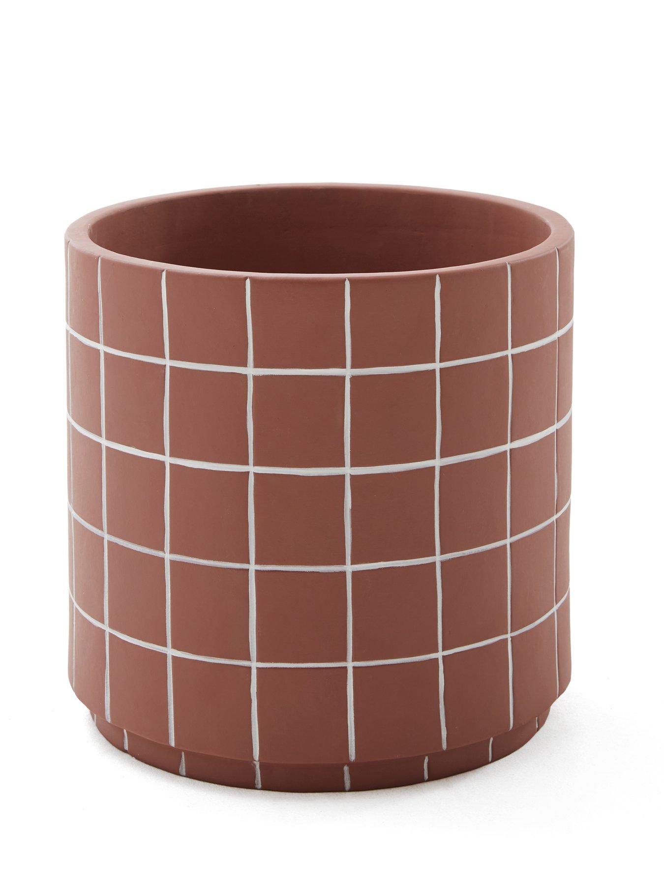  image of the-very-collection-tiled-grid-planter-27cm--rust