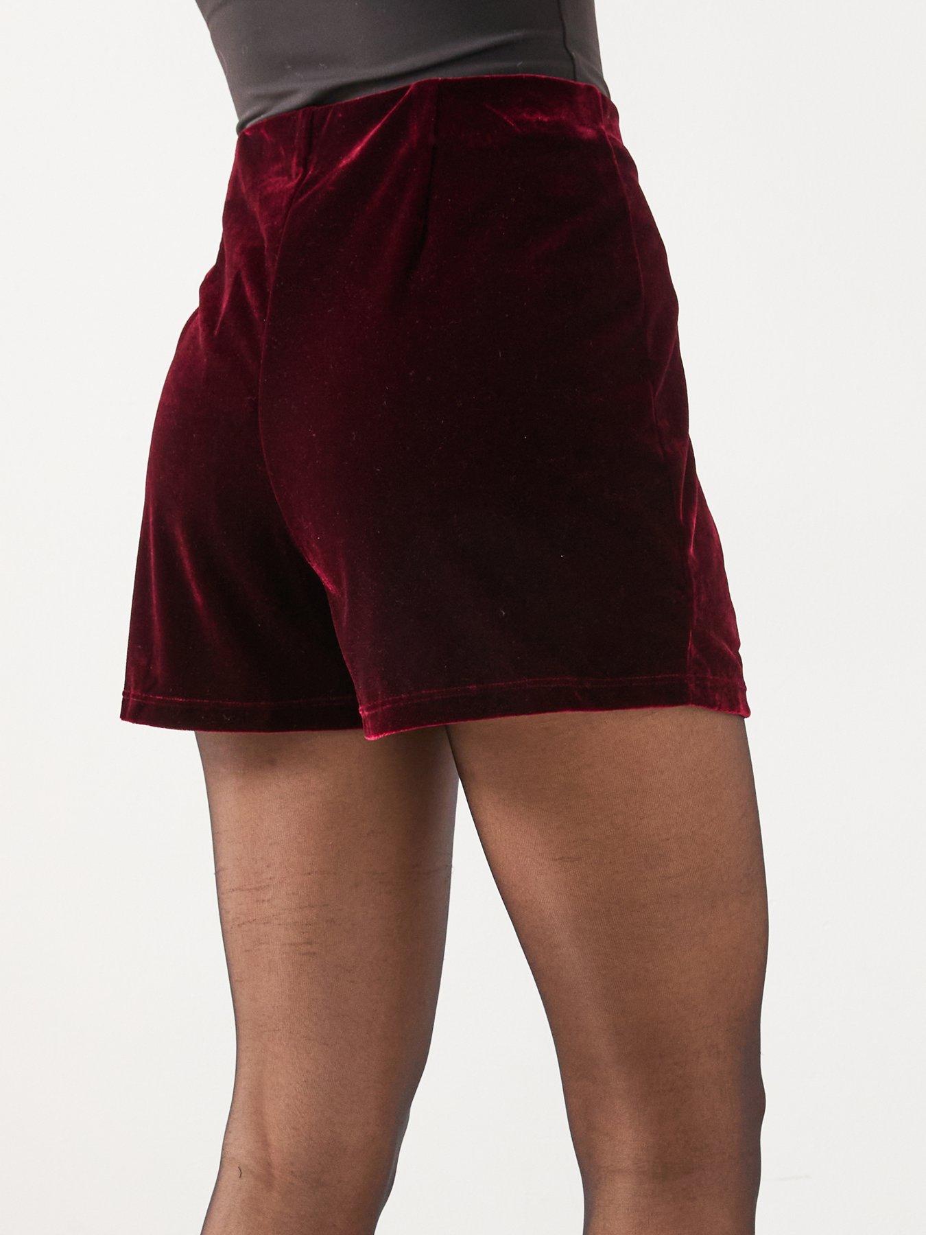 Image 5 of 6 of Mango Velvet Shorts&nbsp;- Red