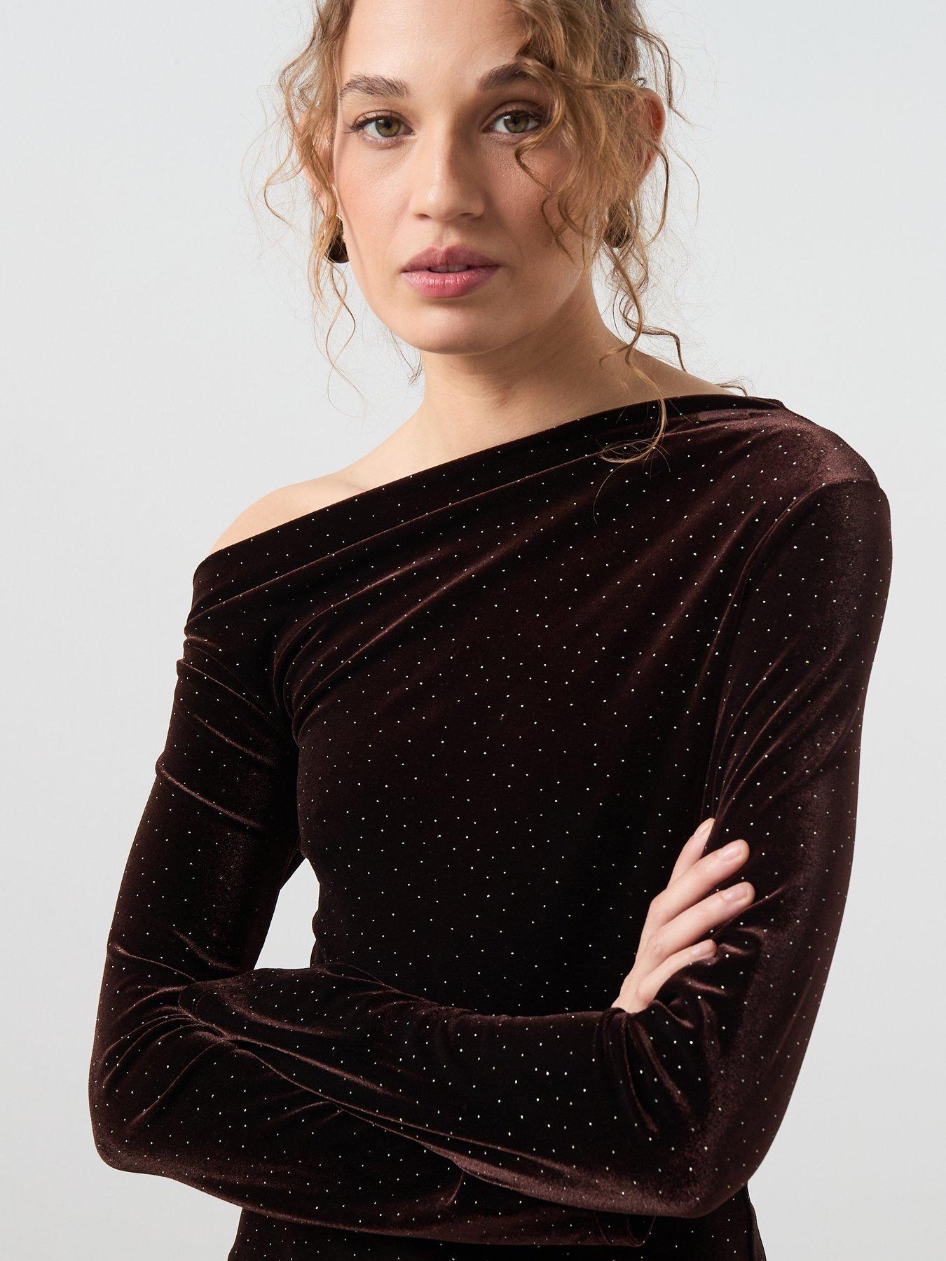  image of mango-asymmetric-velvet-top-brown
