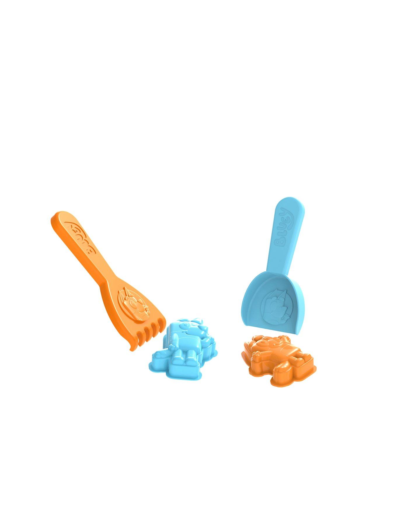 Image 3 of 4 of Bluey Sand and Water Table