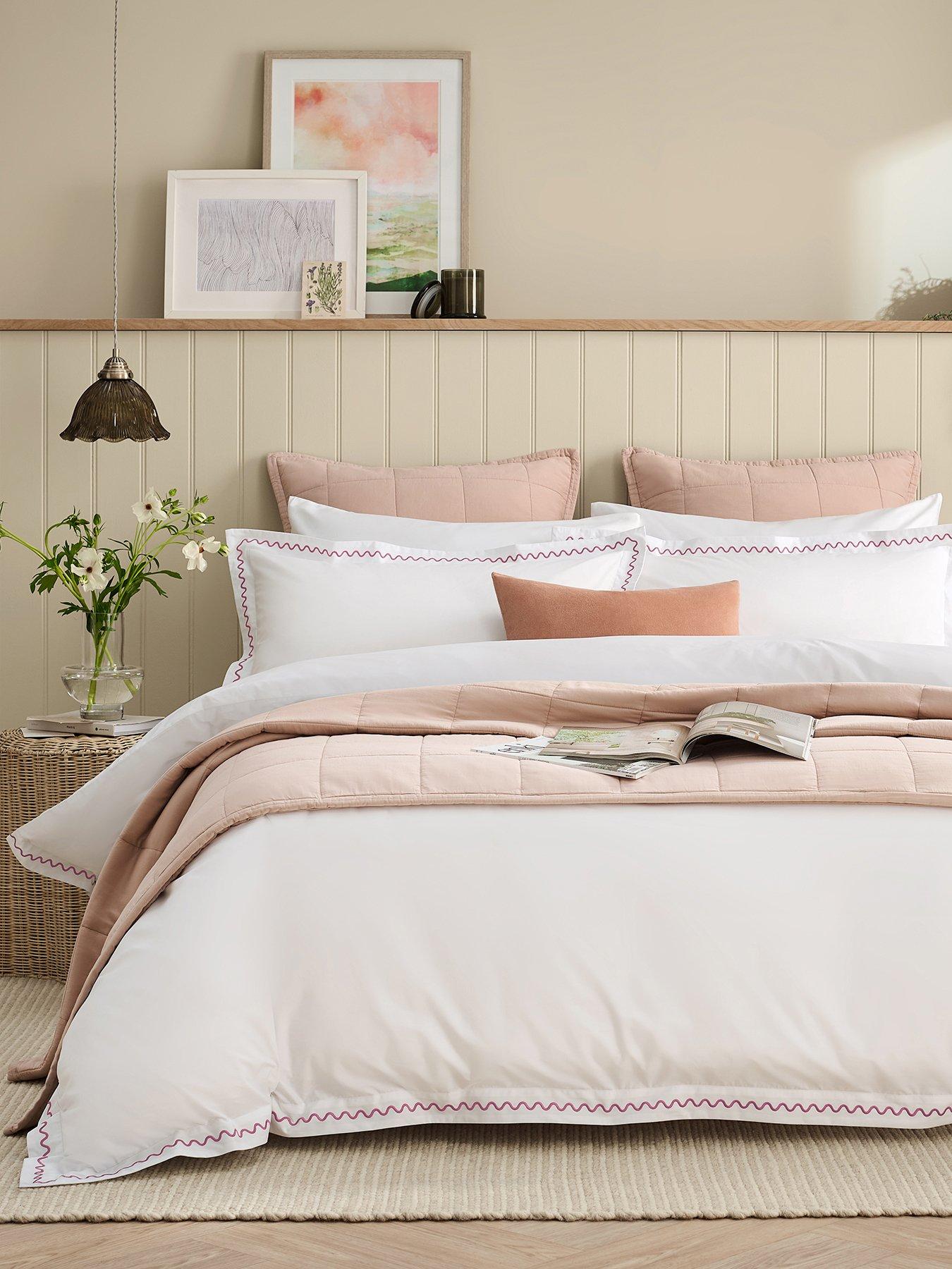 Image 1 of 3 of Christy Wave Edge Embroidered Cotton Percale Duvet Cover Set - White/Pink