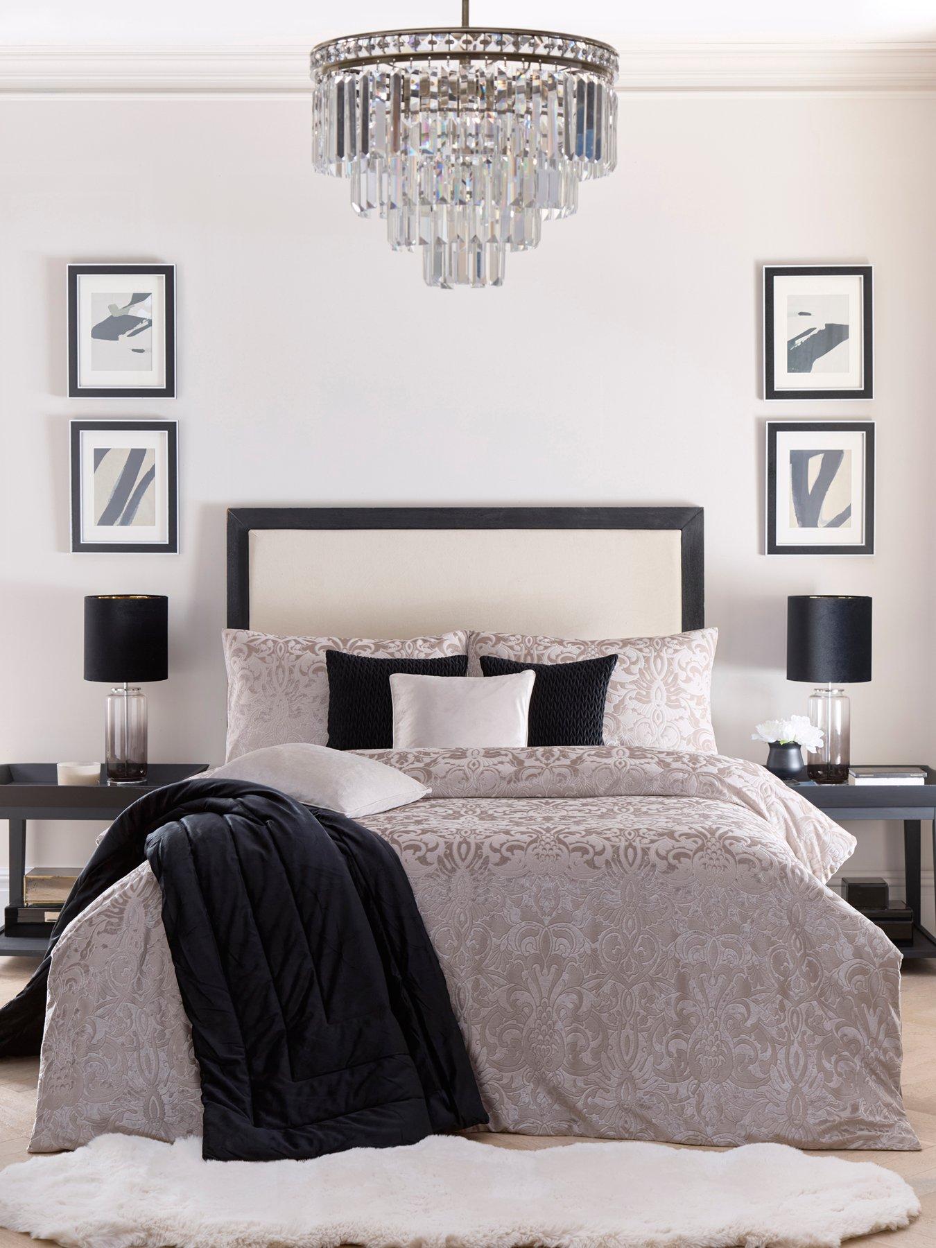  image of laurence-llewelyn-bowen-firenza-duvet-cover-set-in-linen