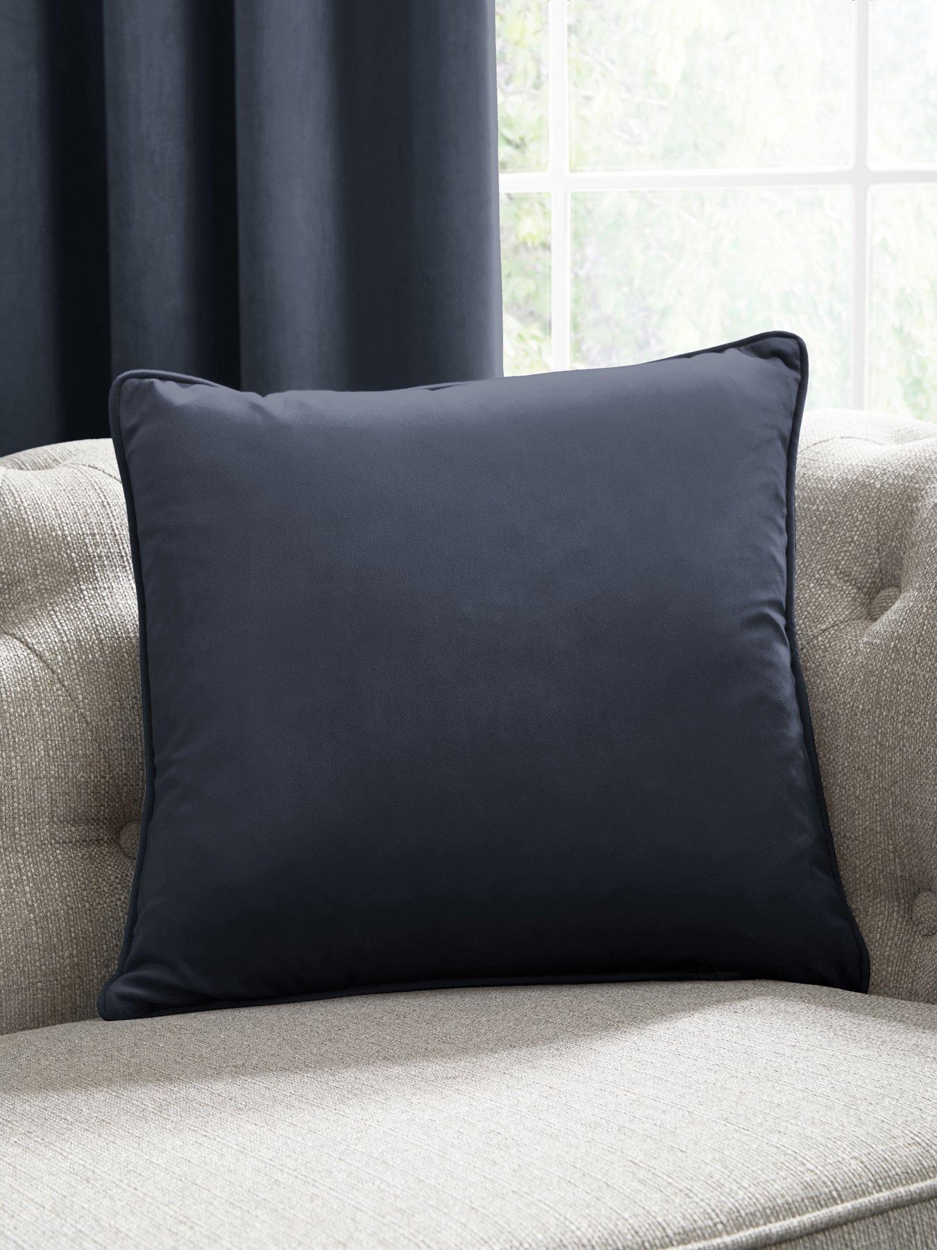 Laurence Llewelyn-Bowen Montrose Velvet Piped Cushion