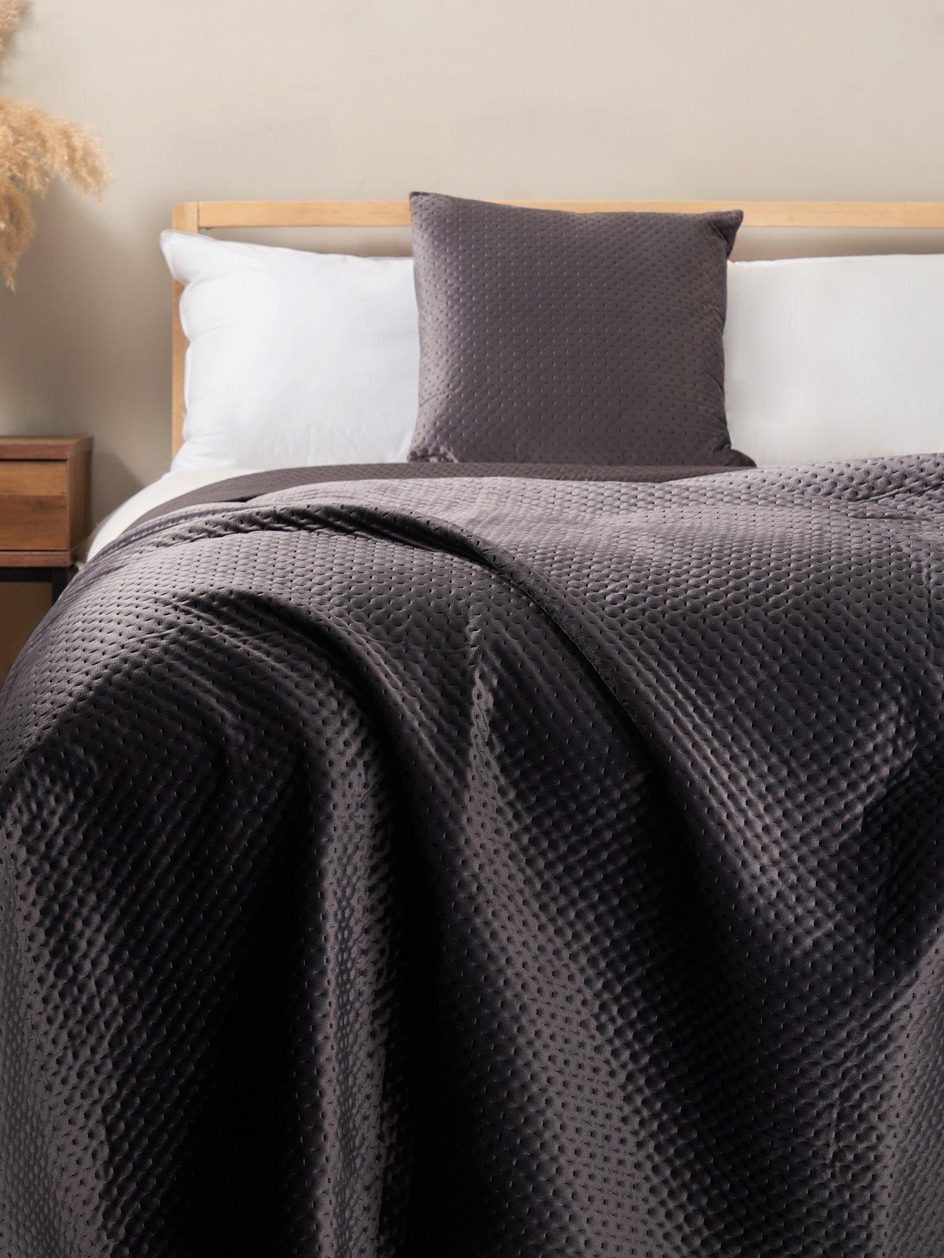 The Very Collection Liso Bedspread 165x240cm